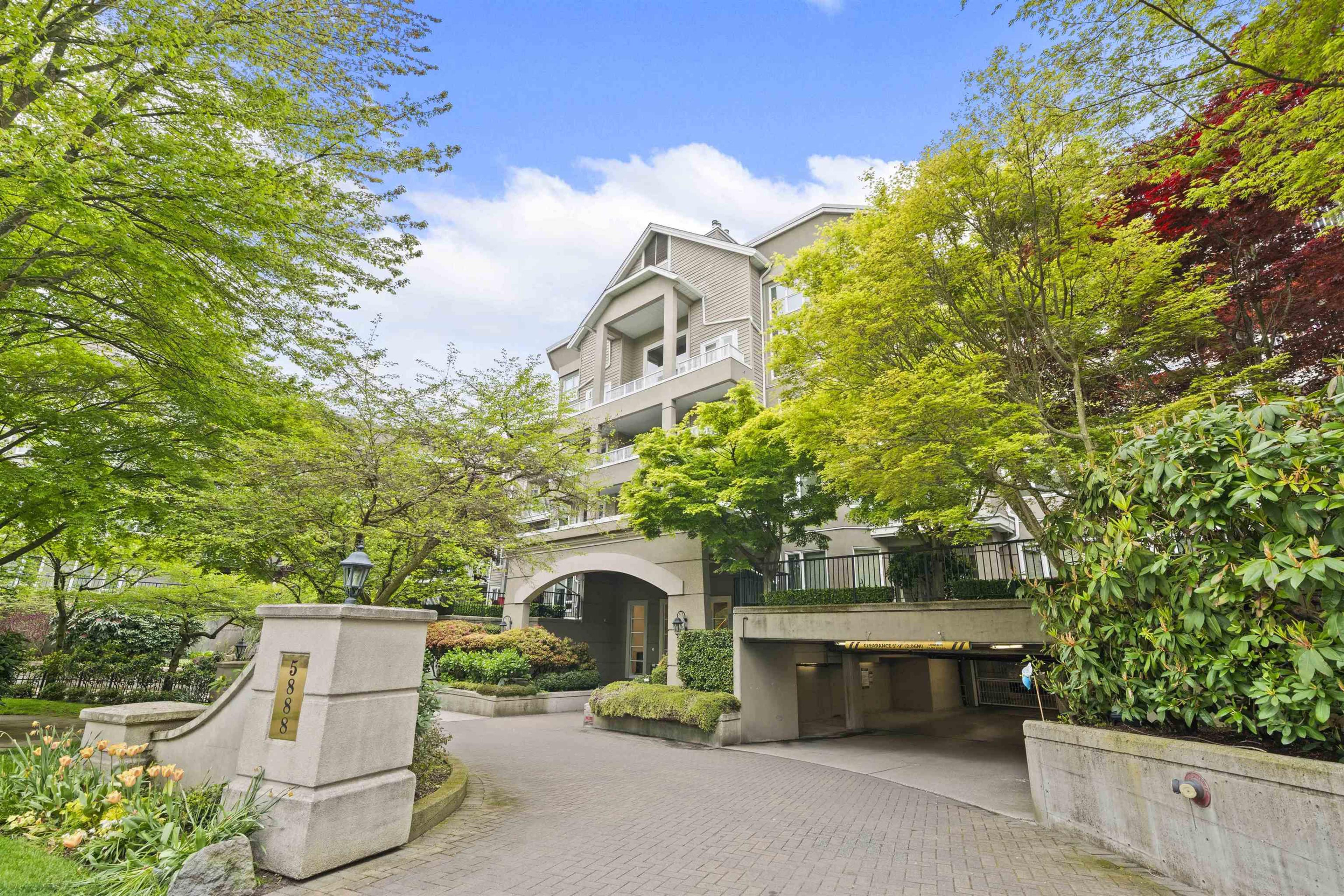 5888 Dover Crescent, Richmond - Exteriors - Full Complex View - Photo 2