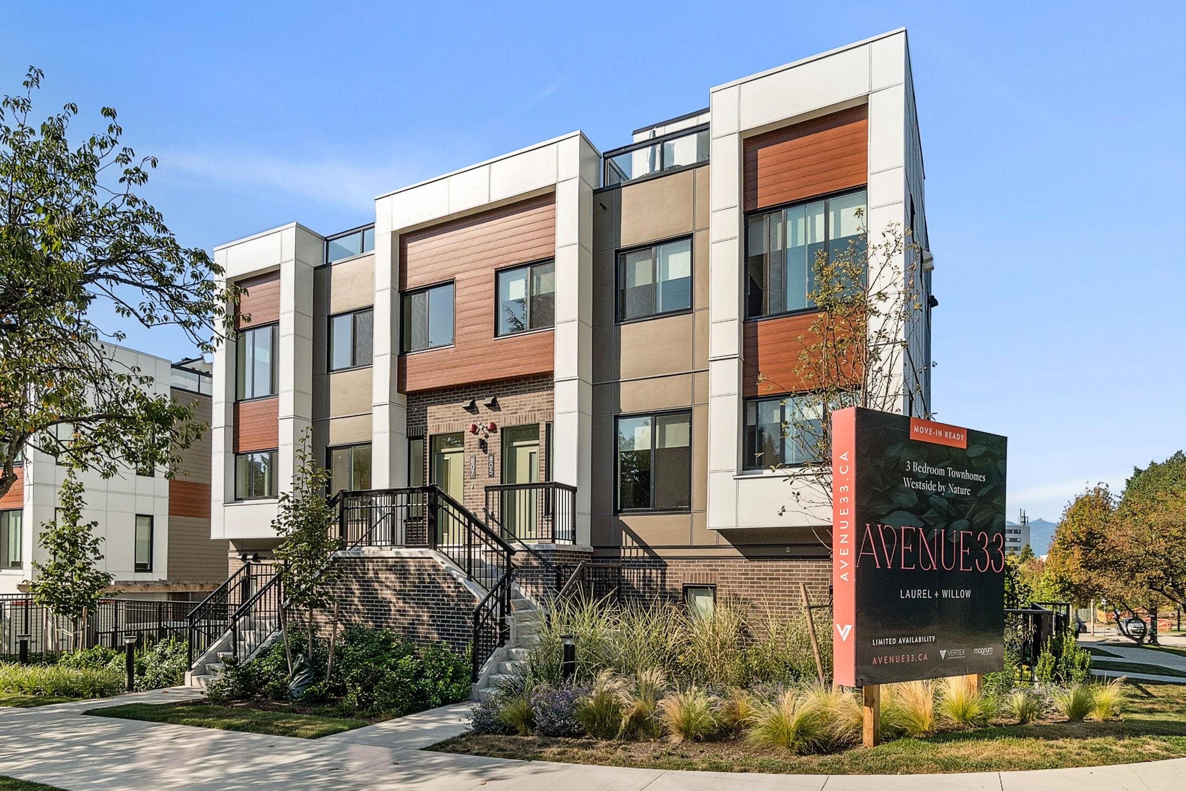 807 W 33rd Avenue, Vancouver - Exteriors - Full Complex View - Photo 3