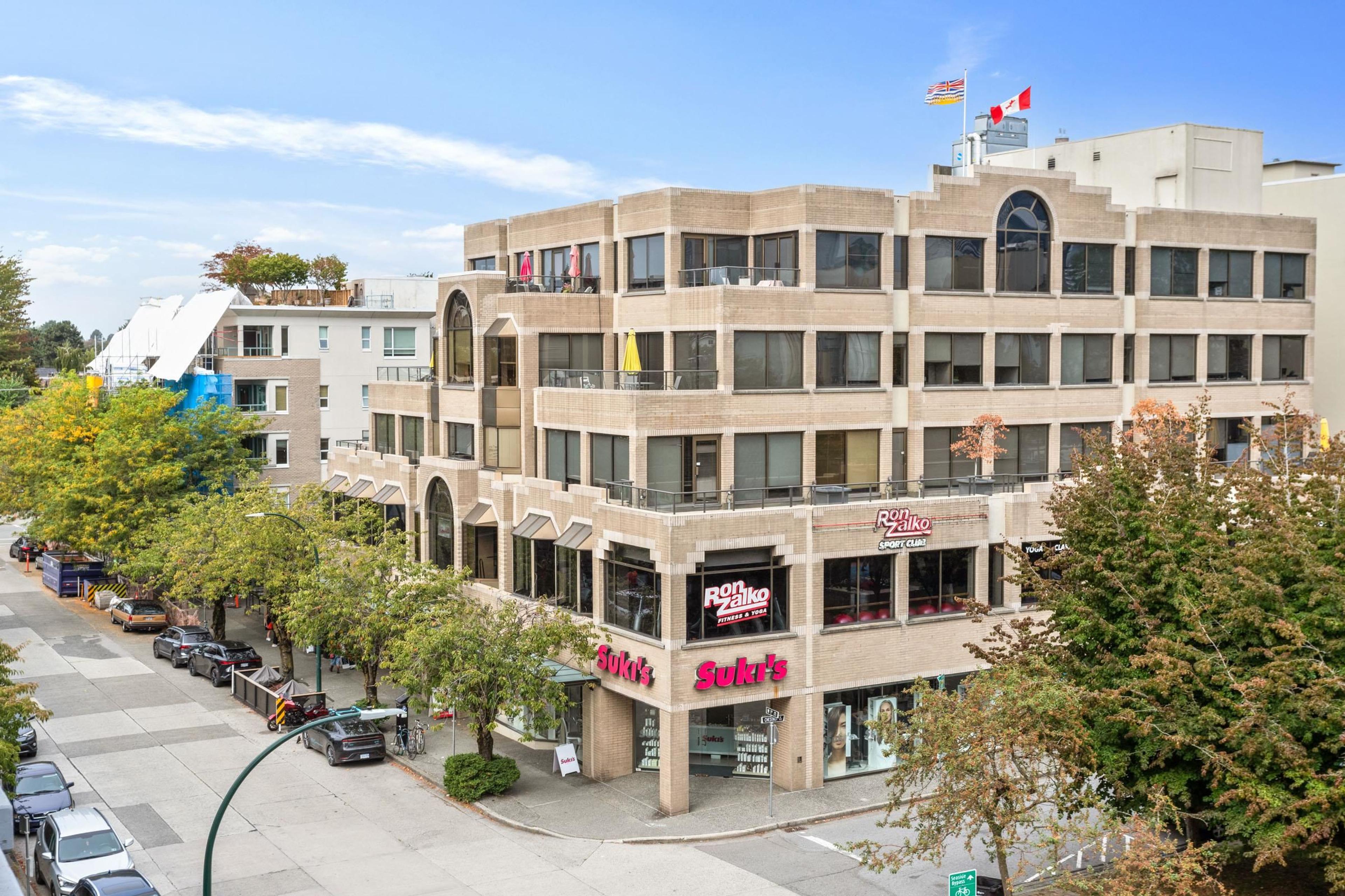 1808 W 1st Avenue, Vancouver - Exteriors - Photo 2