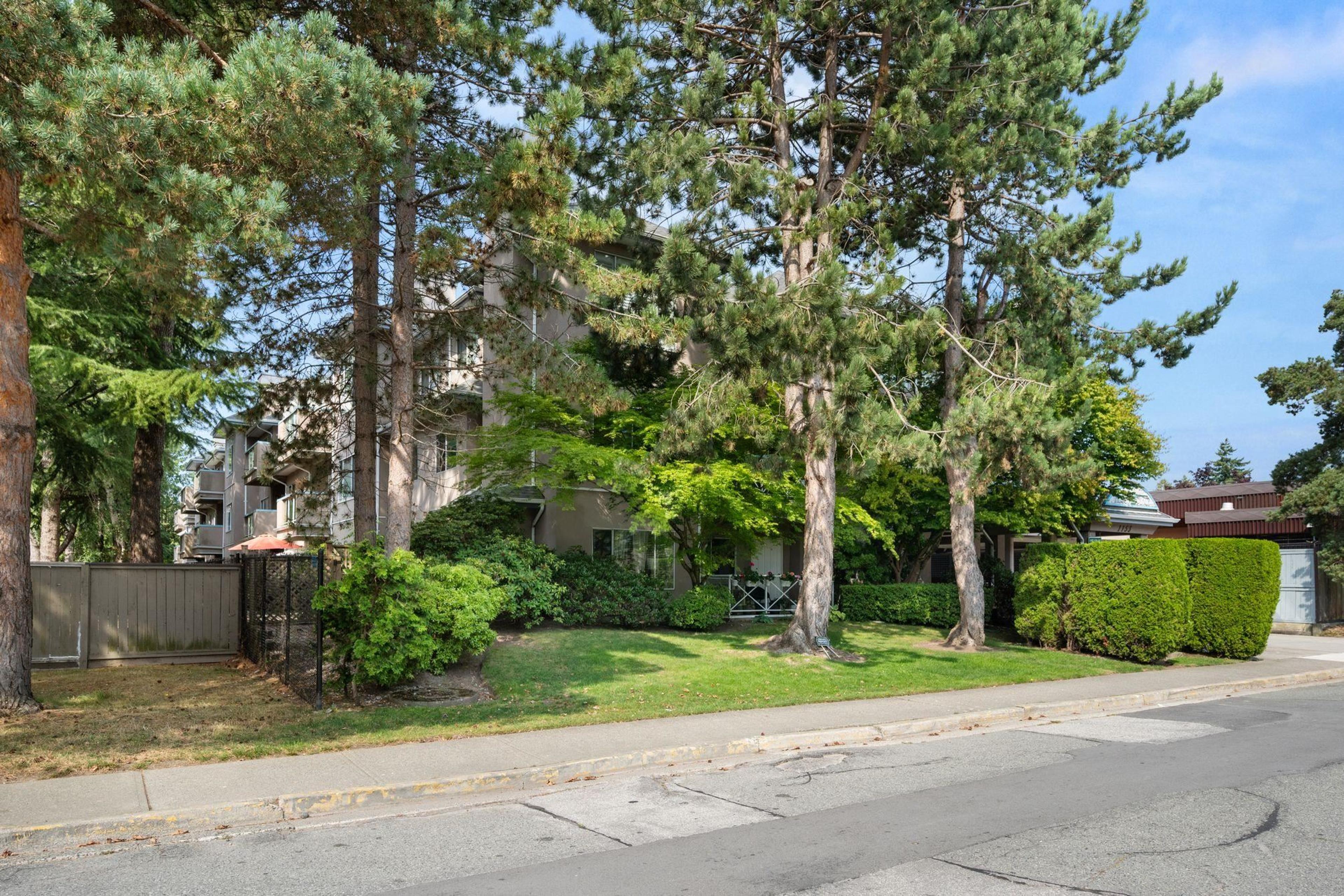 1153 54a Street, Delta - Exteriors - Photo 1