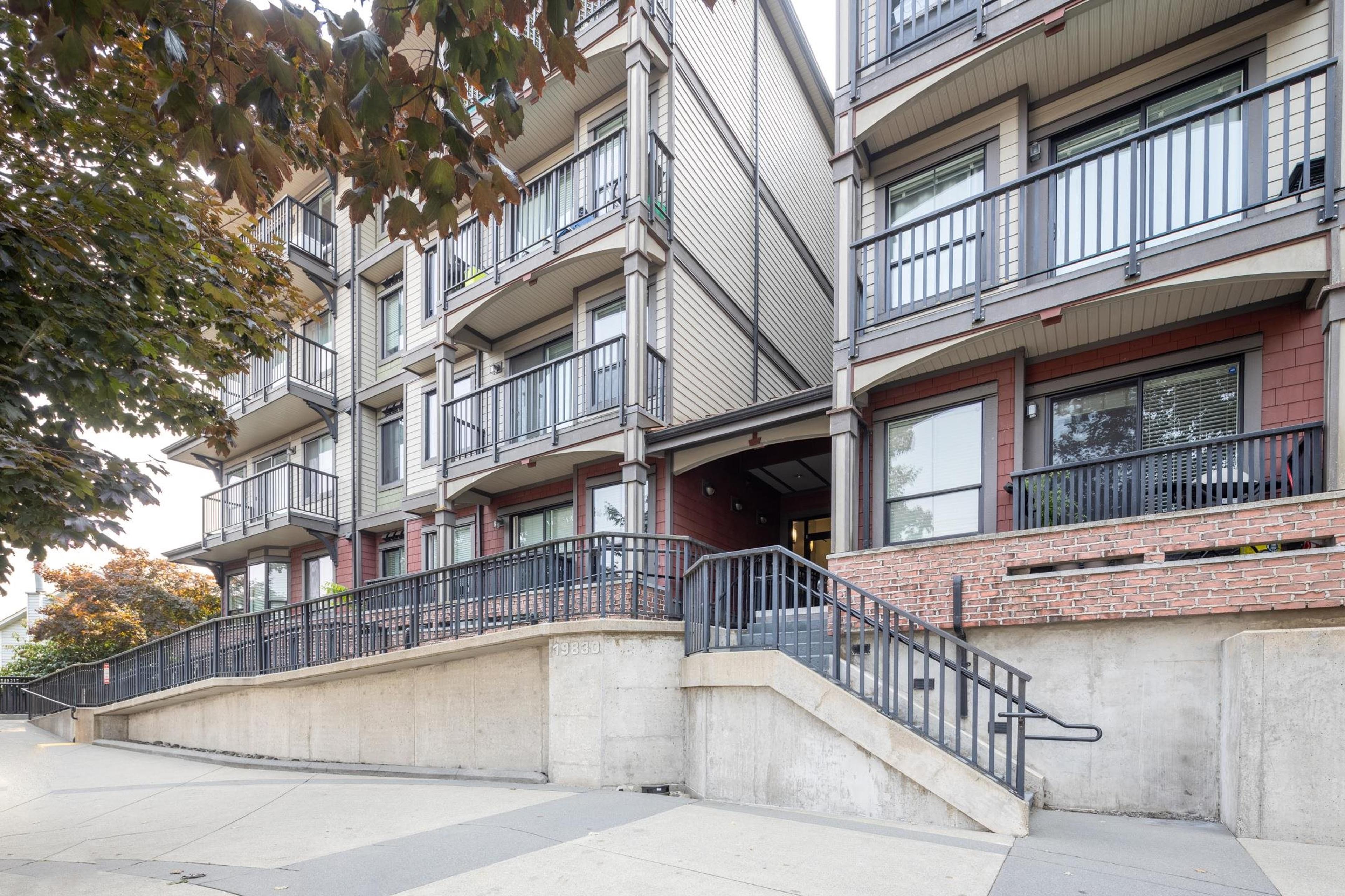 19830 56 Avenue, Langley - Exteriors - Photo 1