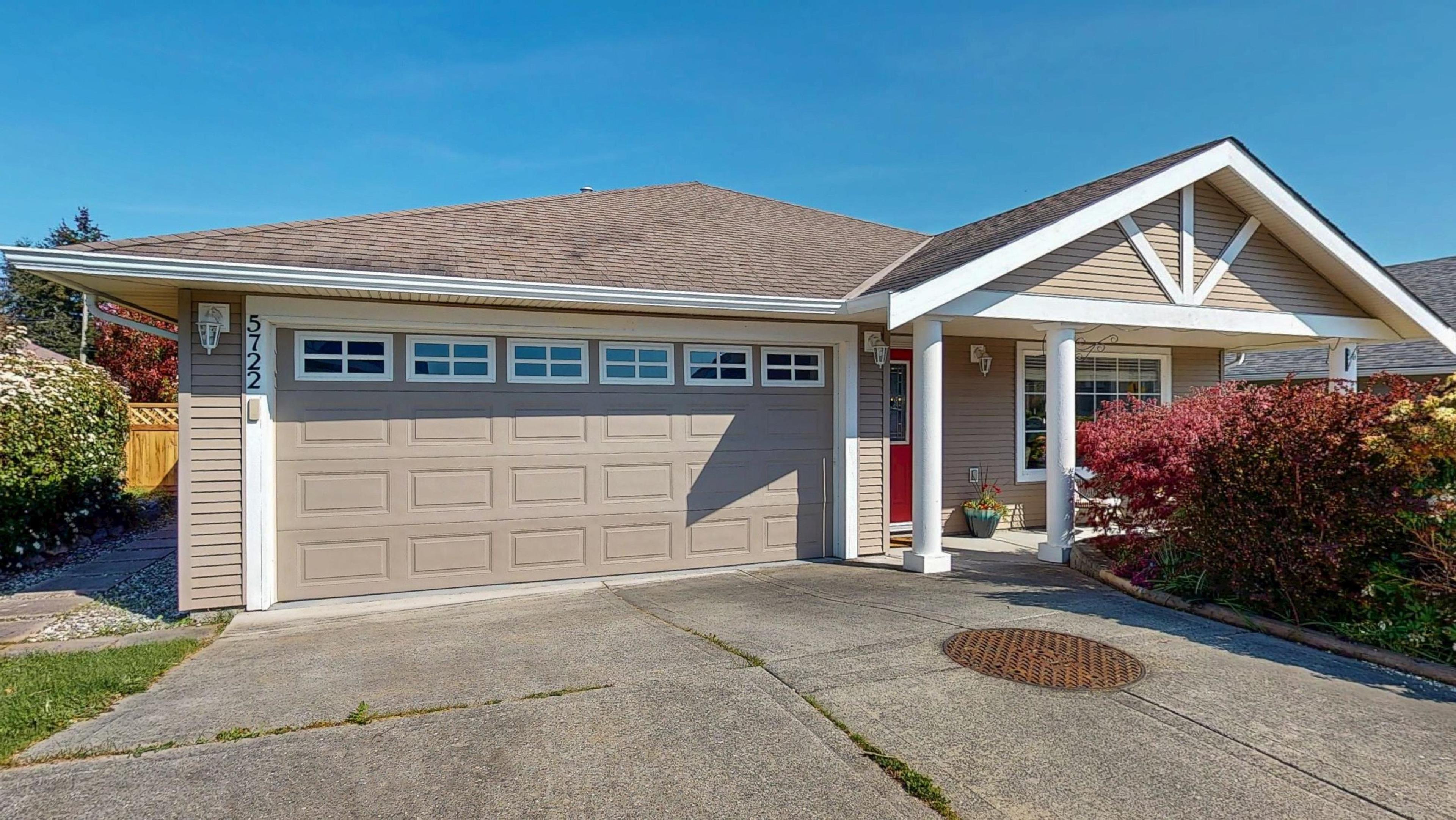 5688 Louise Way, Sechelt - Exteriors - Photo 1