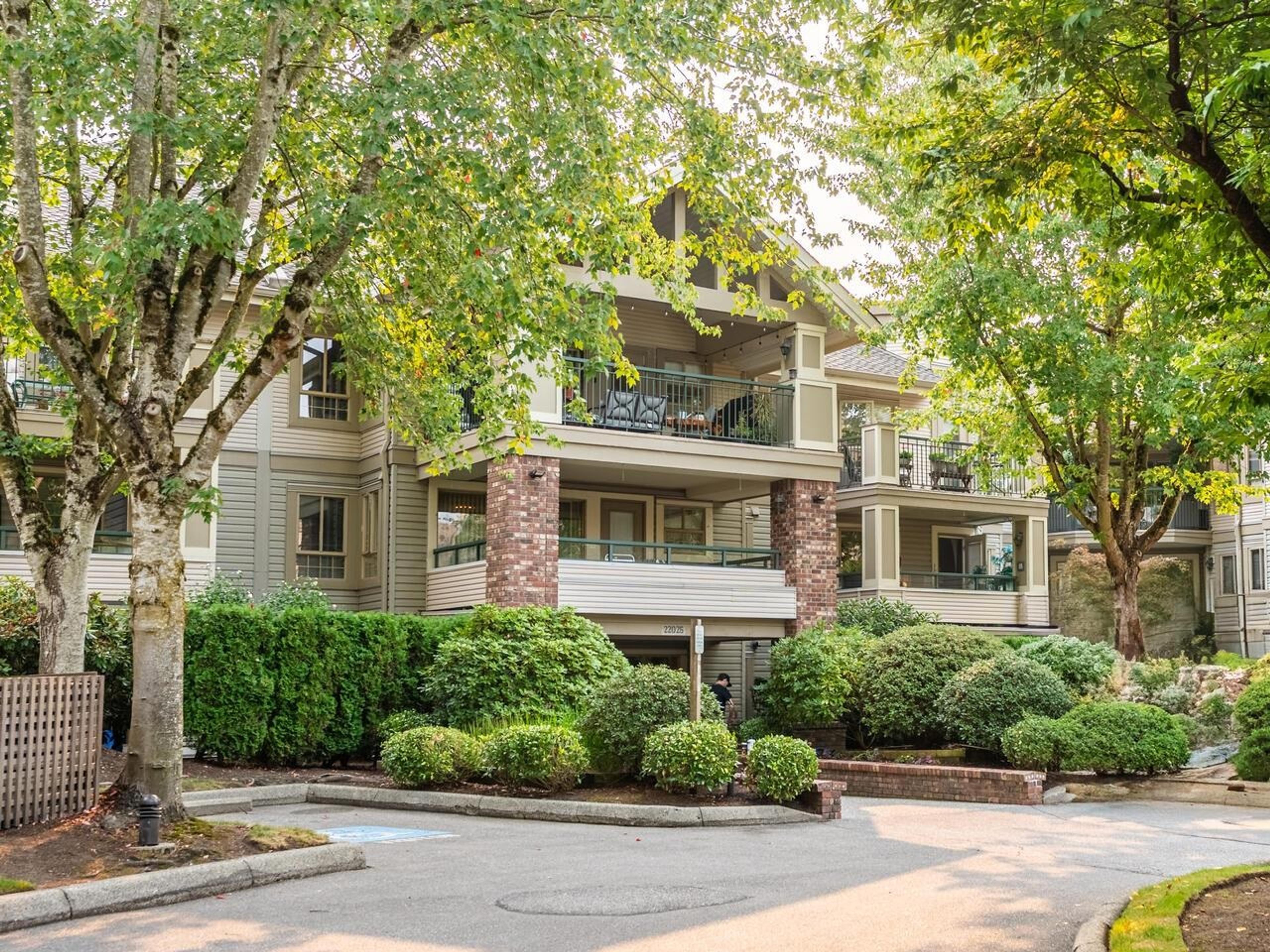 22025 48 Avenue, Langley - Exteriors - Photo 1