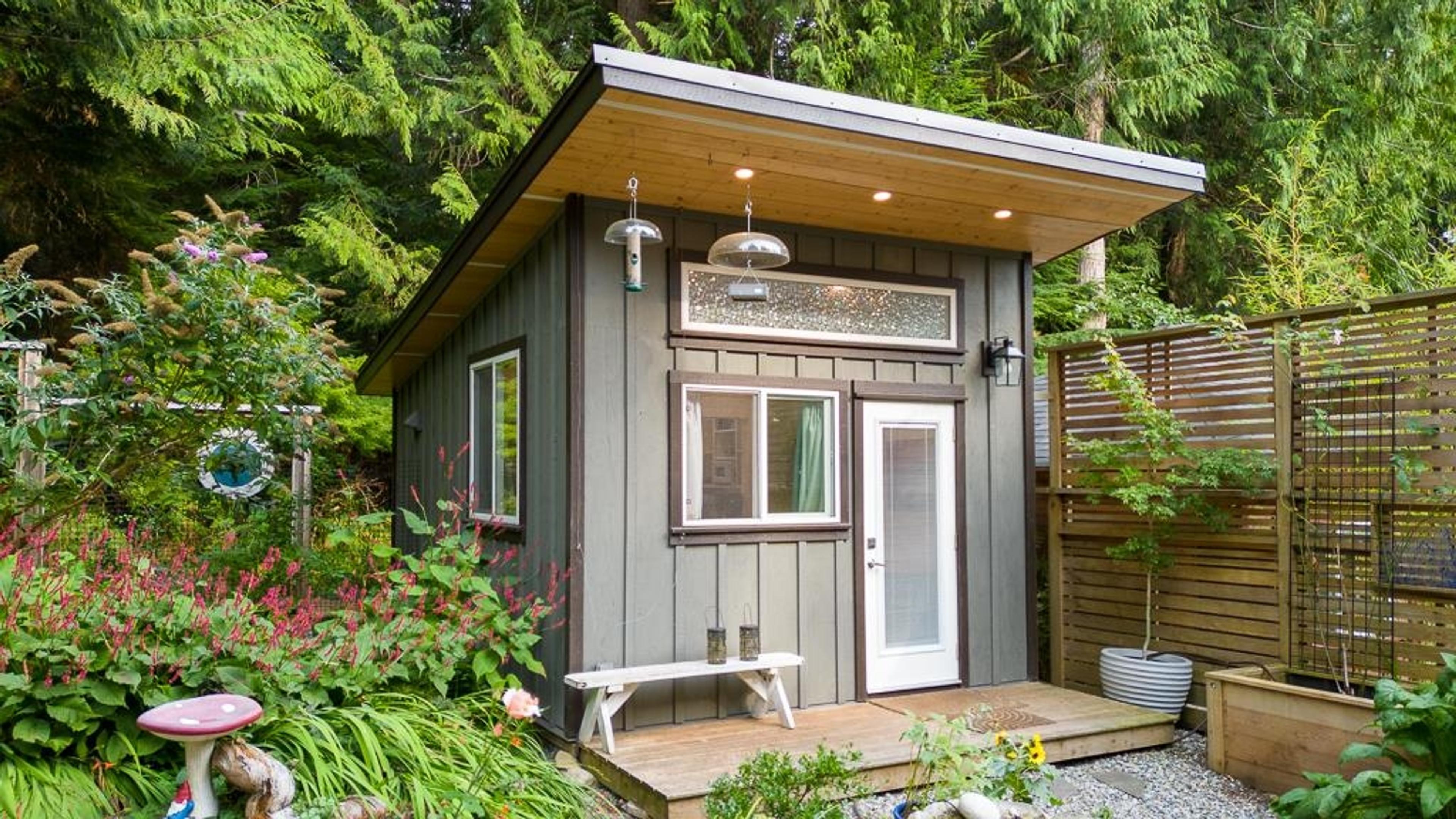 1131 Emery Road, Roberts Creek - Exteriors - Photo 4