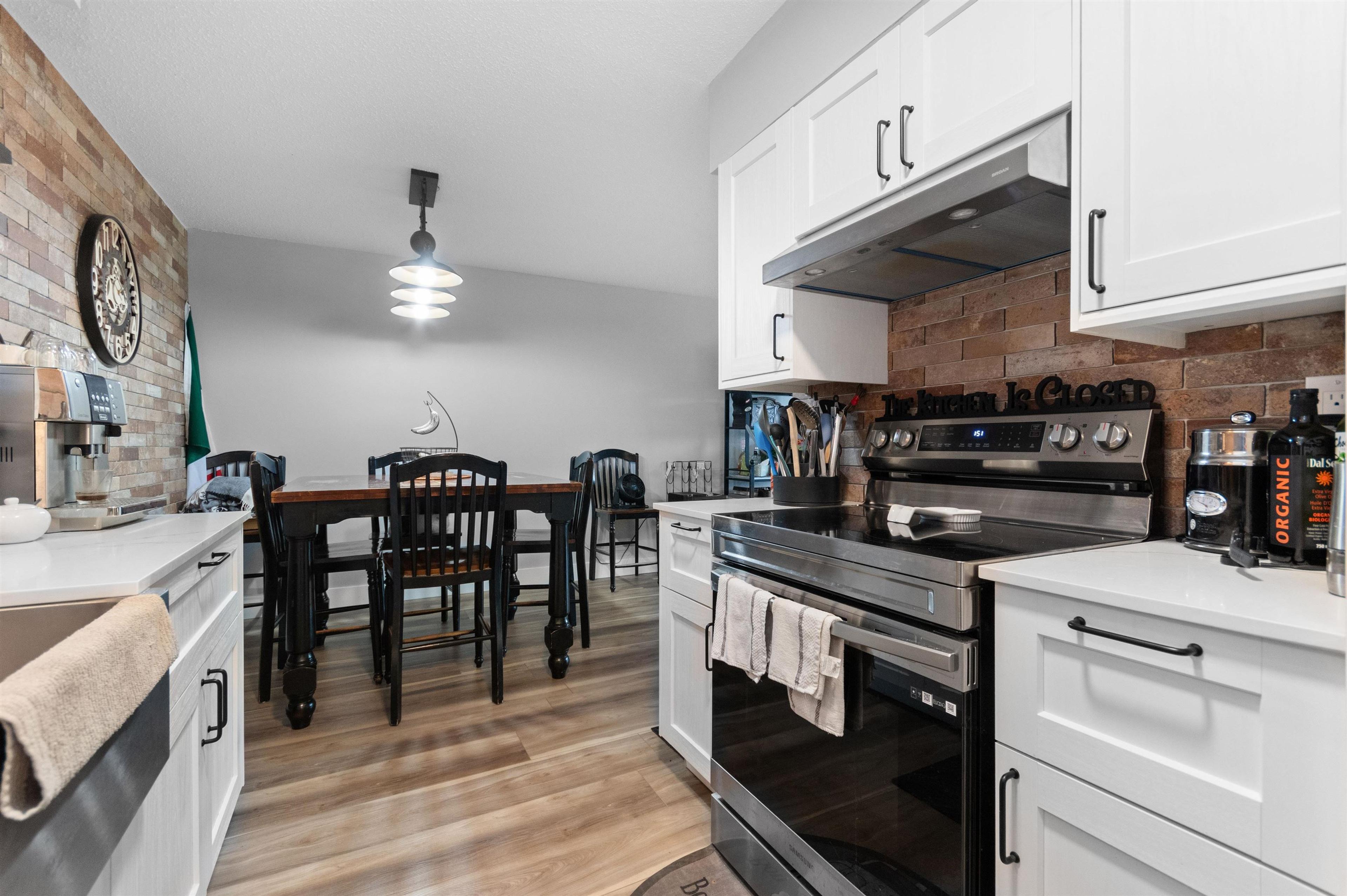 #223 45598 MCINTOSH DRIVE - Image 2