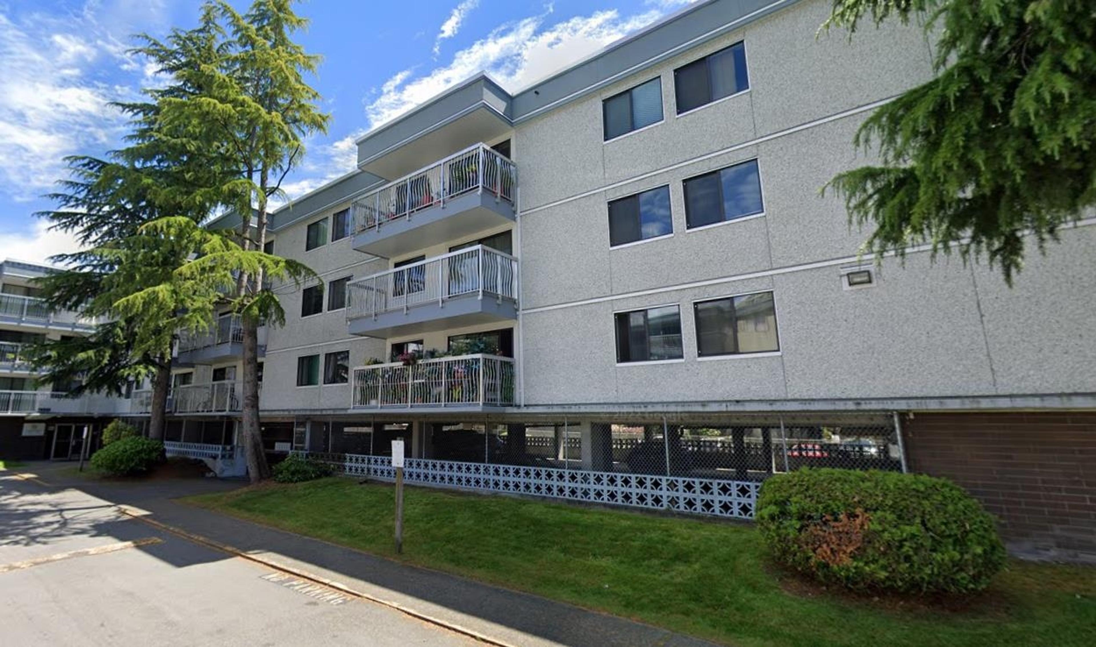 #312 6420 BUSWELL STREET - Main Image