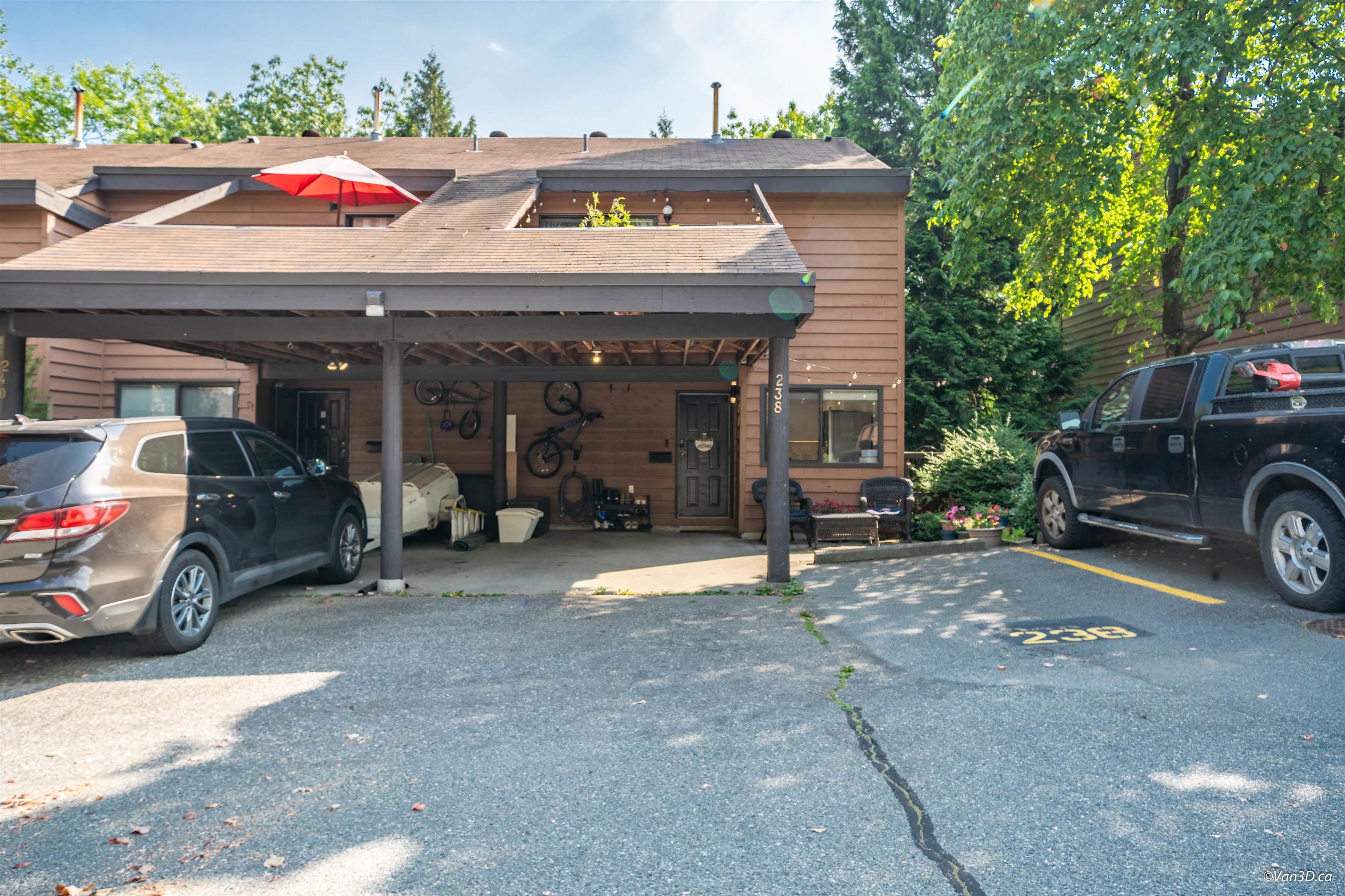 402 Cardiff Way, Port Moody - Exteriors - Photo 2