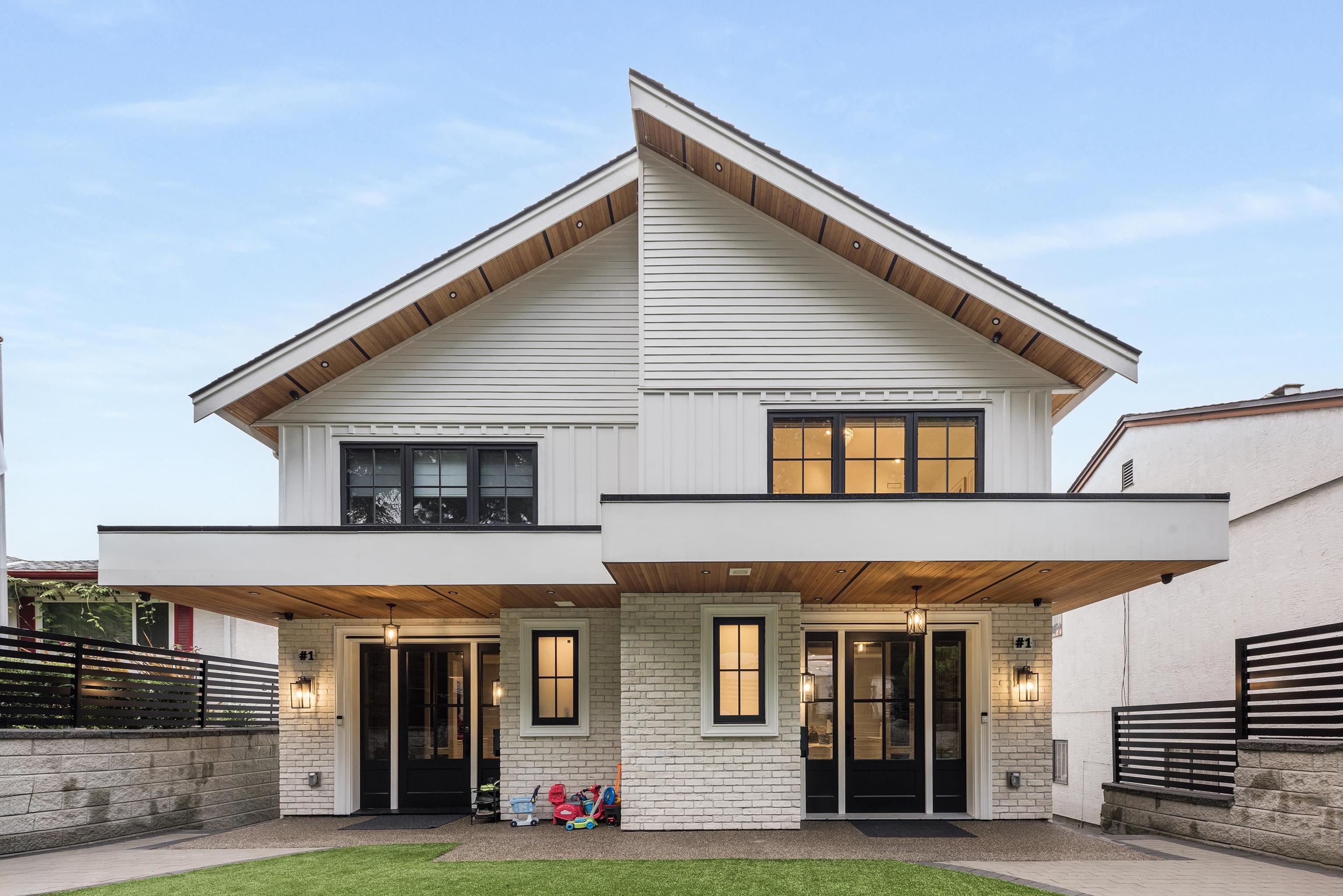 2173 Vanness Avenue, Vancouver - Exteriors - Photo 2