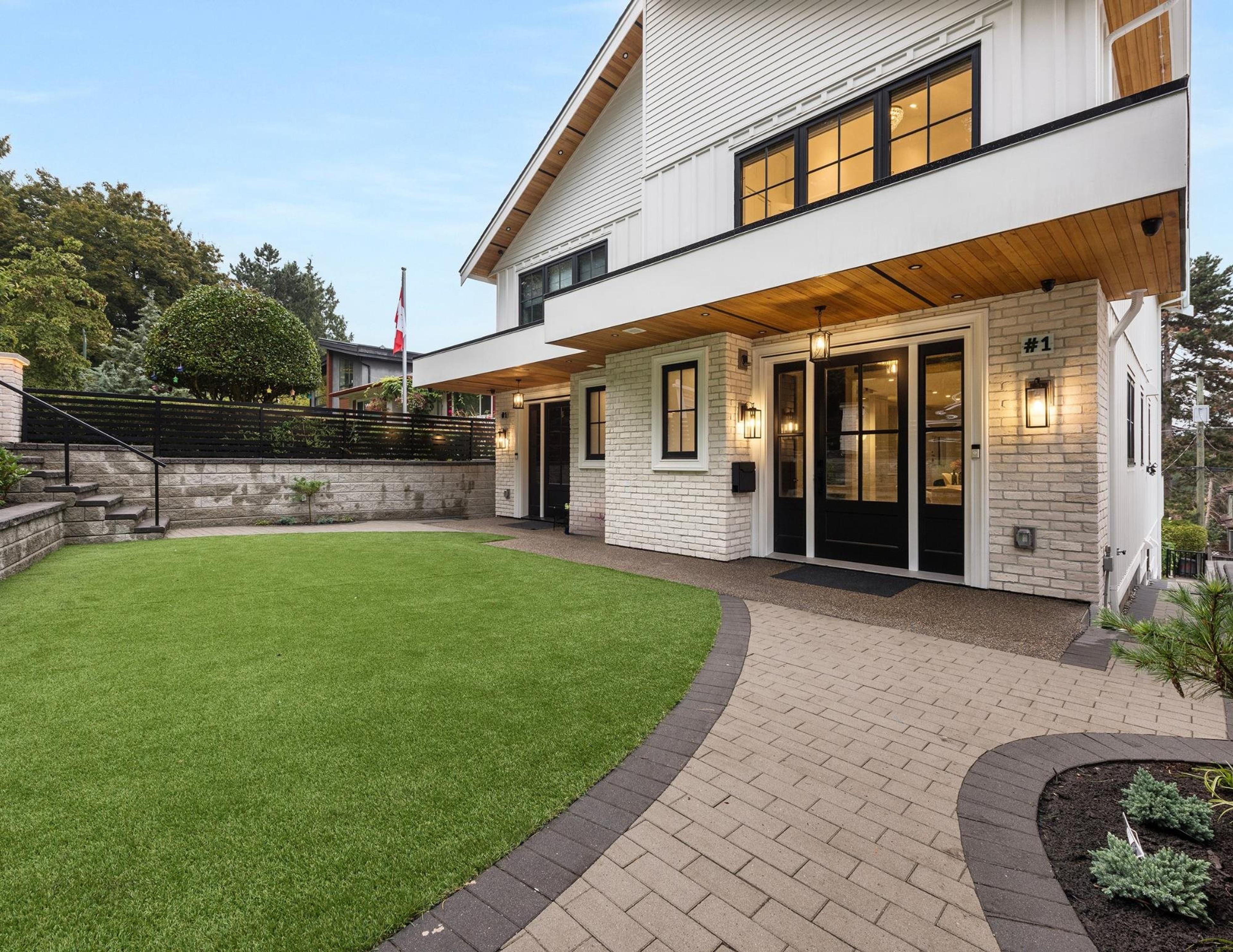 2173 Vanness Avenue, Vancouver - Exteriors - Photo 3