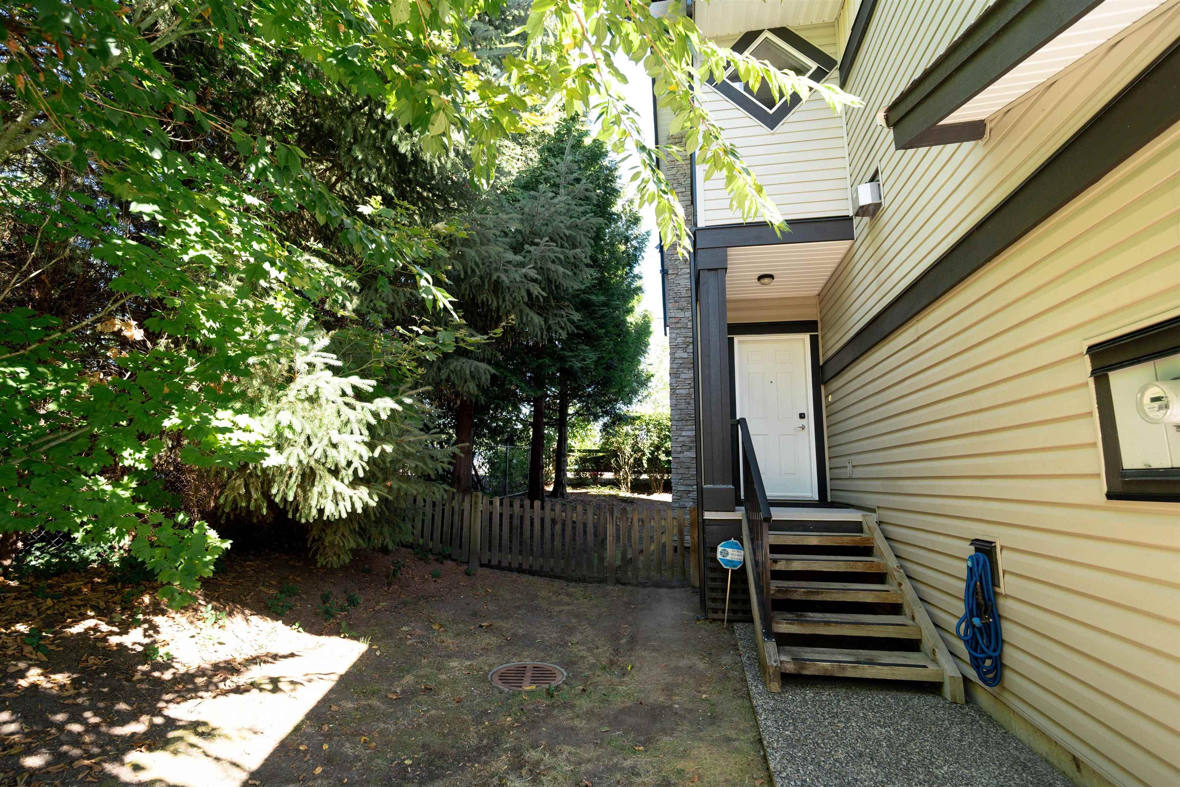 19932 70 Avenue, Langley - Exteriors - Photo 1