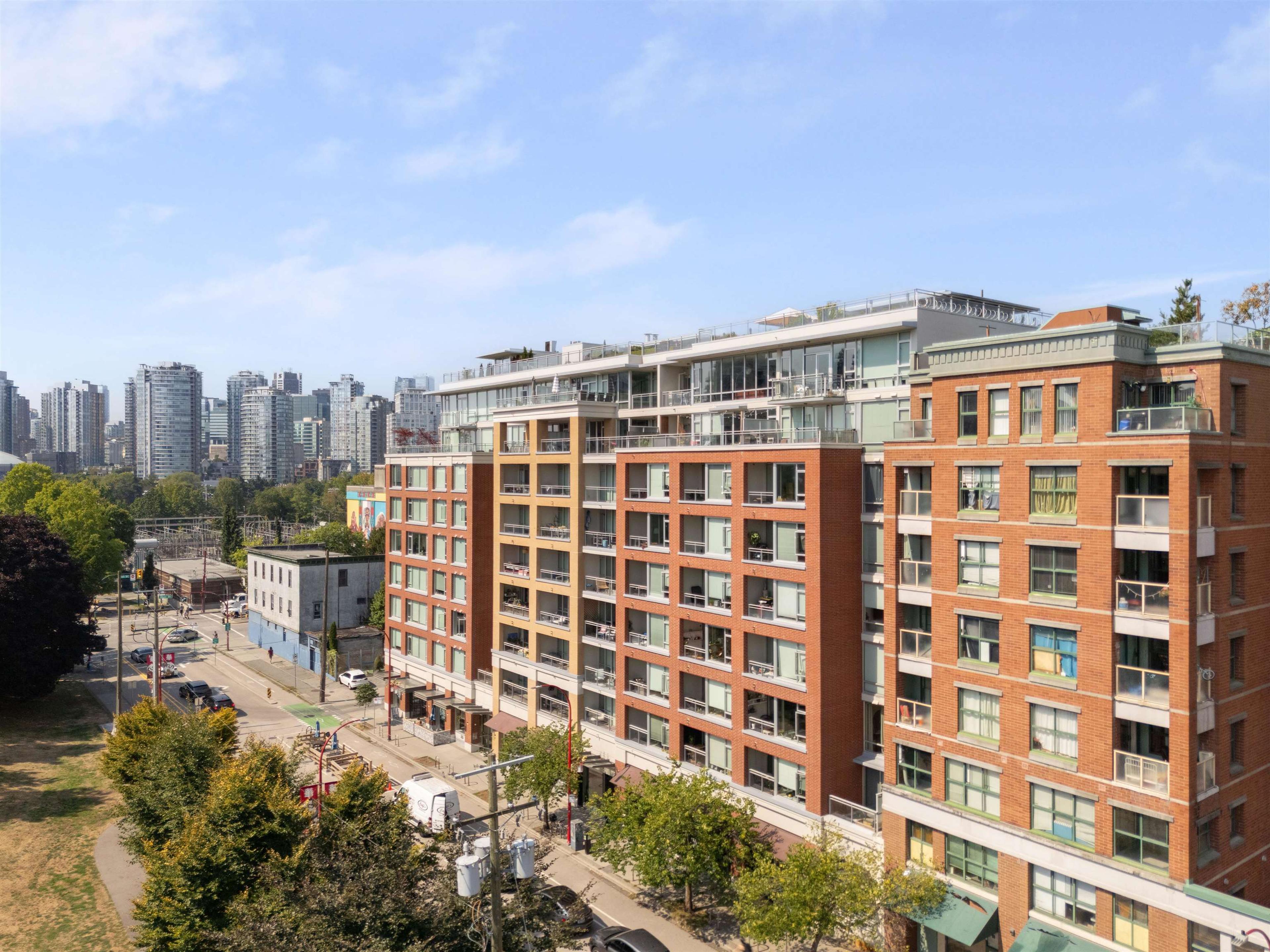 221 Union Street, Vancouver - Exteriors - Full Complex View - Photo 1