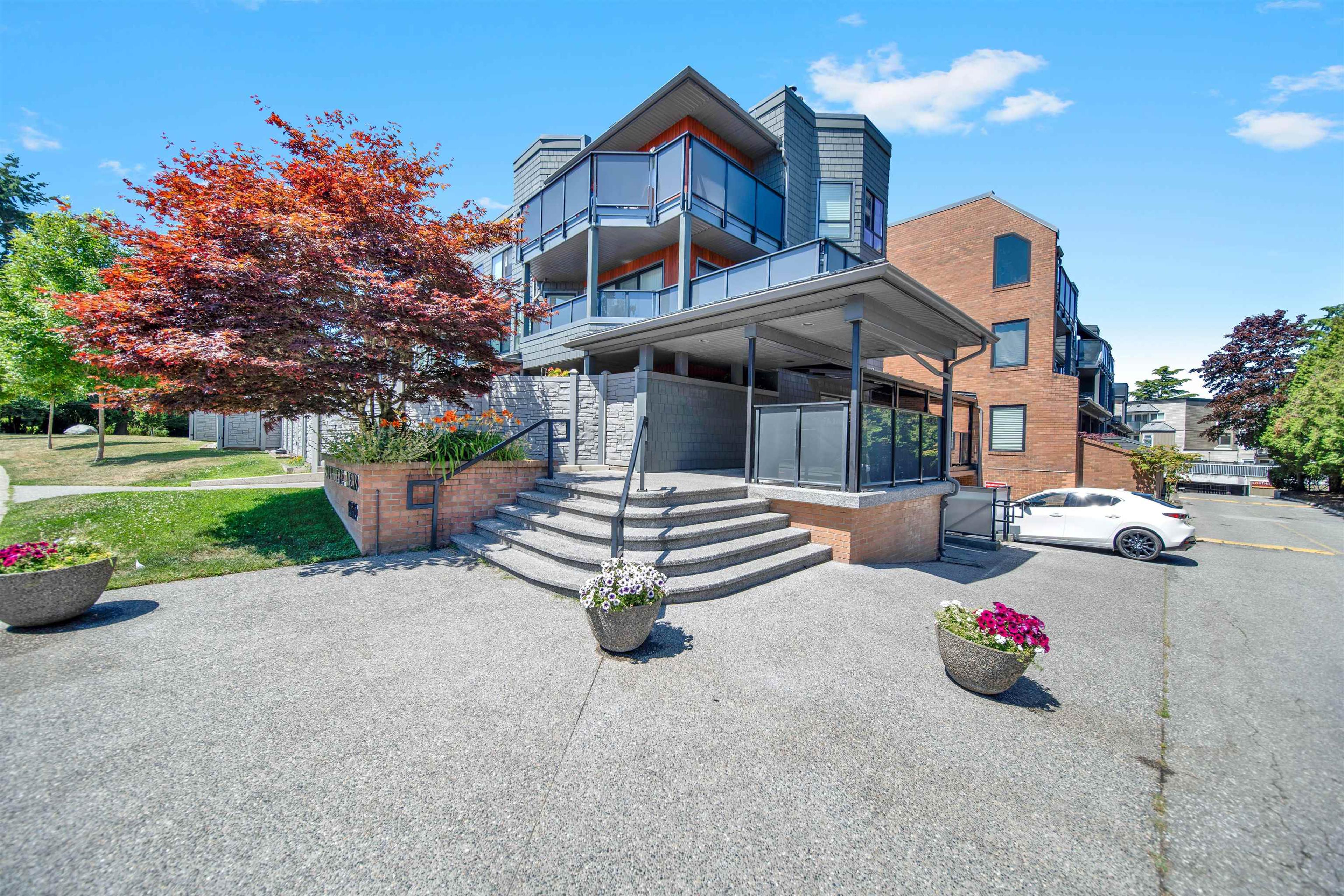 1830 E Southmere Crescent, Surrey - Exteriors - Photo 1