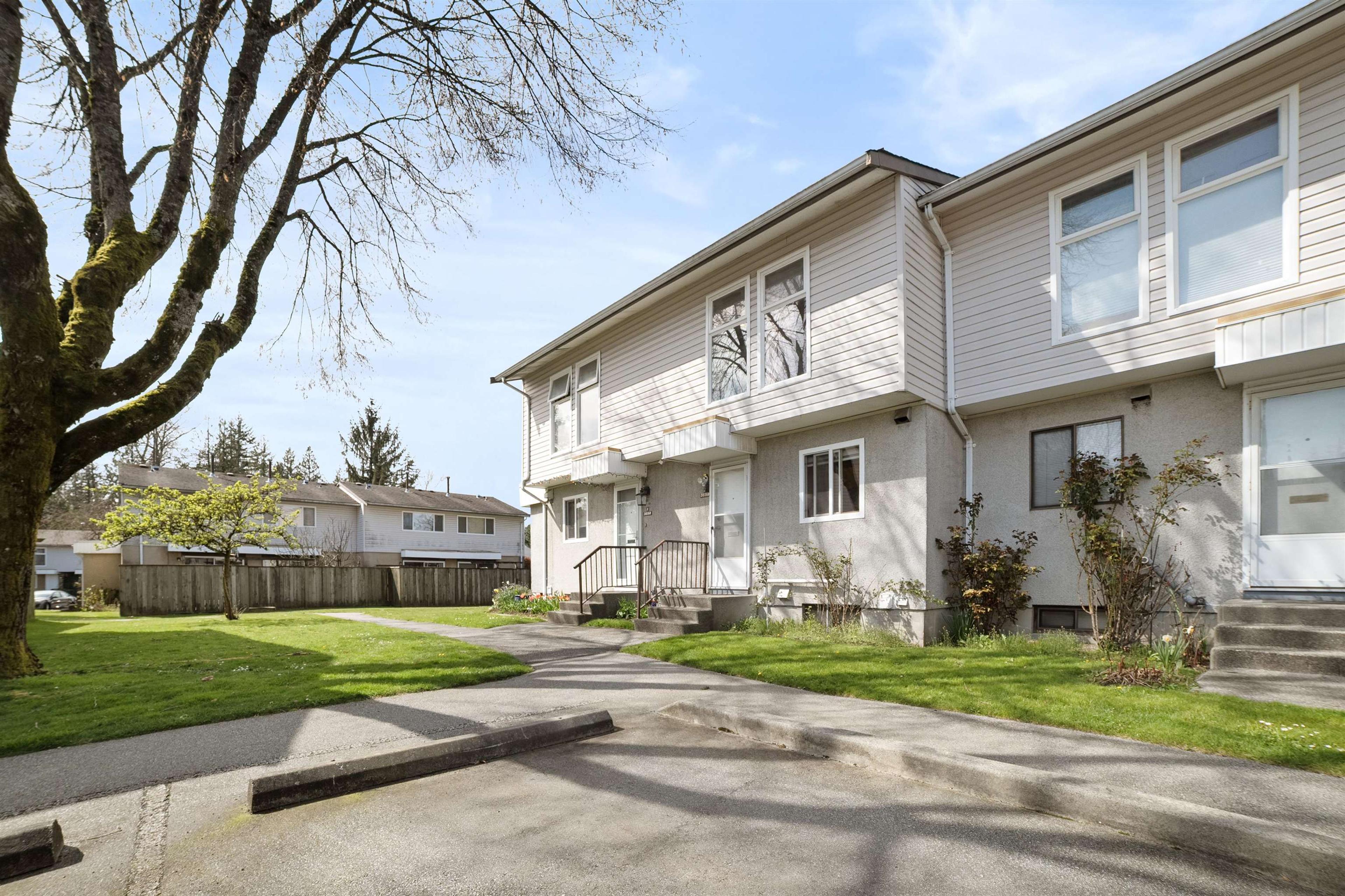 3554 E 49th Avenue, Vancouver - Exteriors - Full Complex View - Photo 1