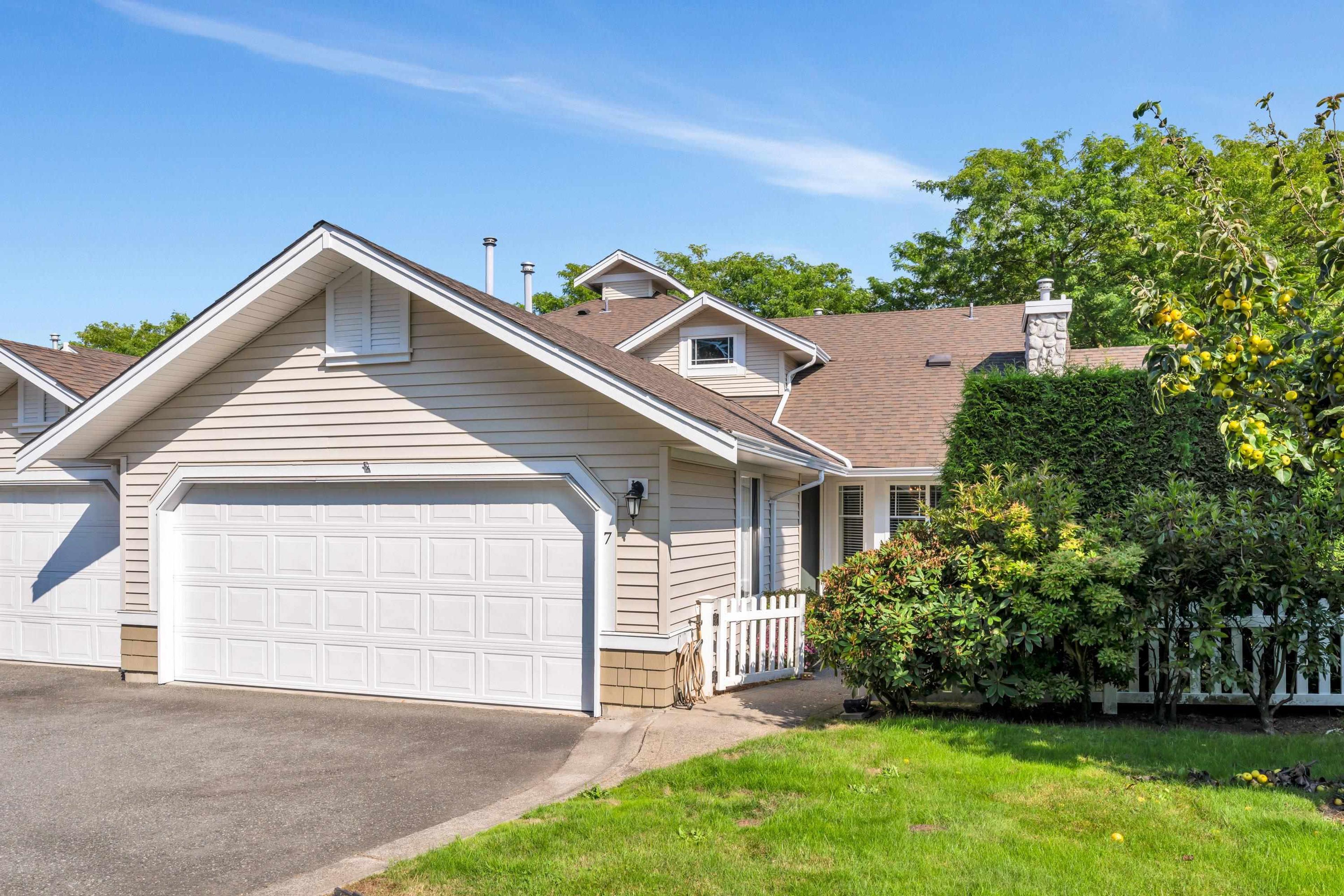 6488 168 Street, Surrey - Exteriors - Photo 3