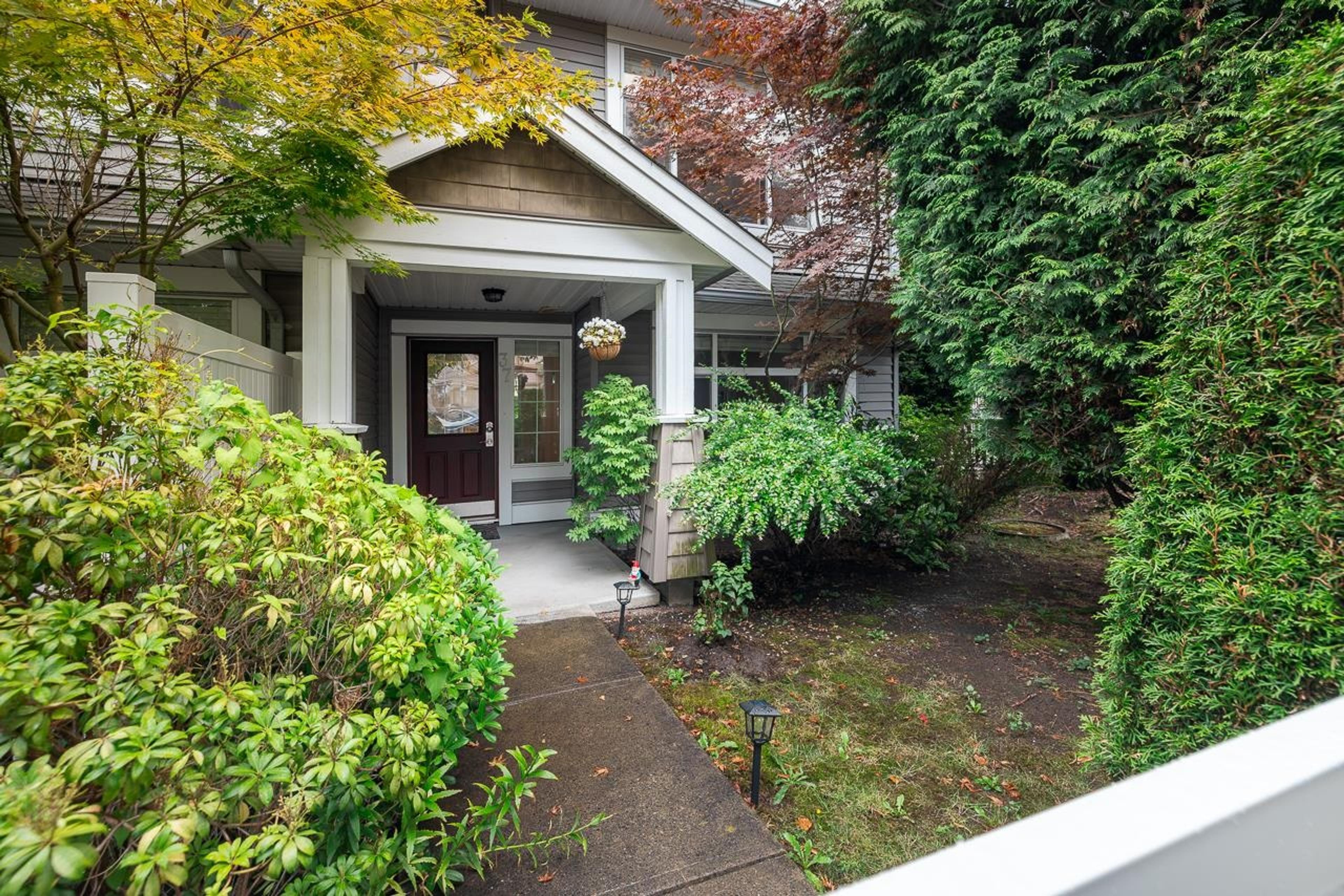 19330 69 Avenue, Surrey - Exteriors - Photo 2