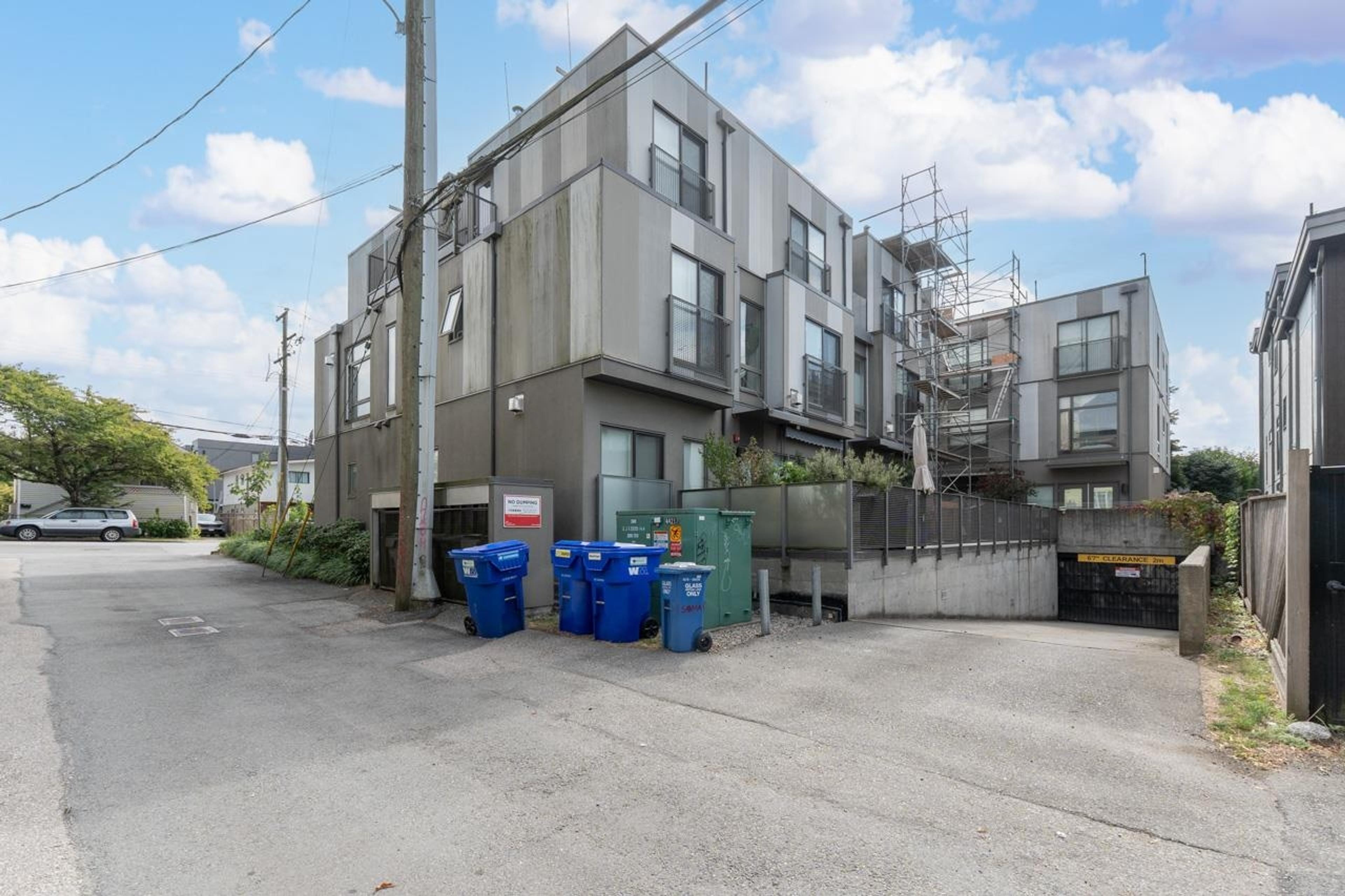 3197 St. George Street, Vancouver - Exteriors - Full Complex View - Photo 2