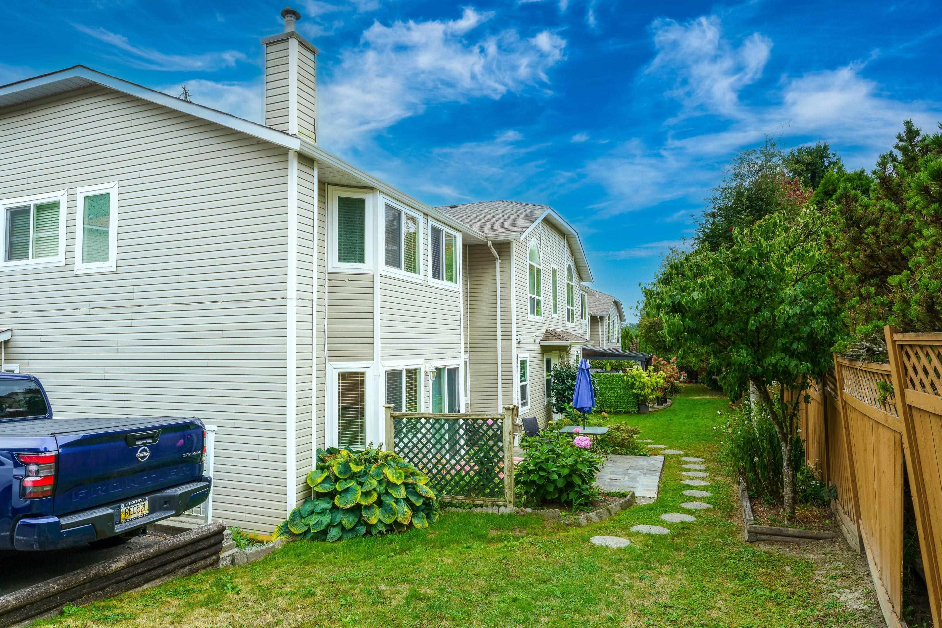 22515 116 Avenue, Maple Ridge - Exteriors - Photo 4