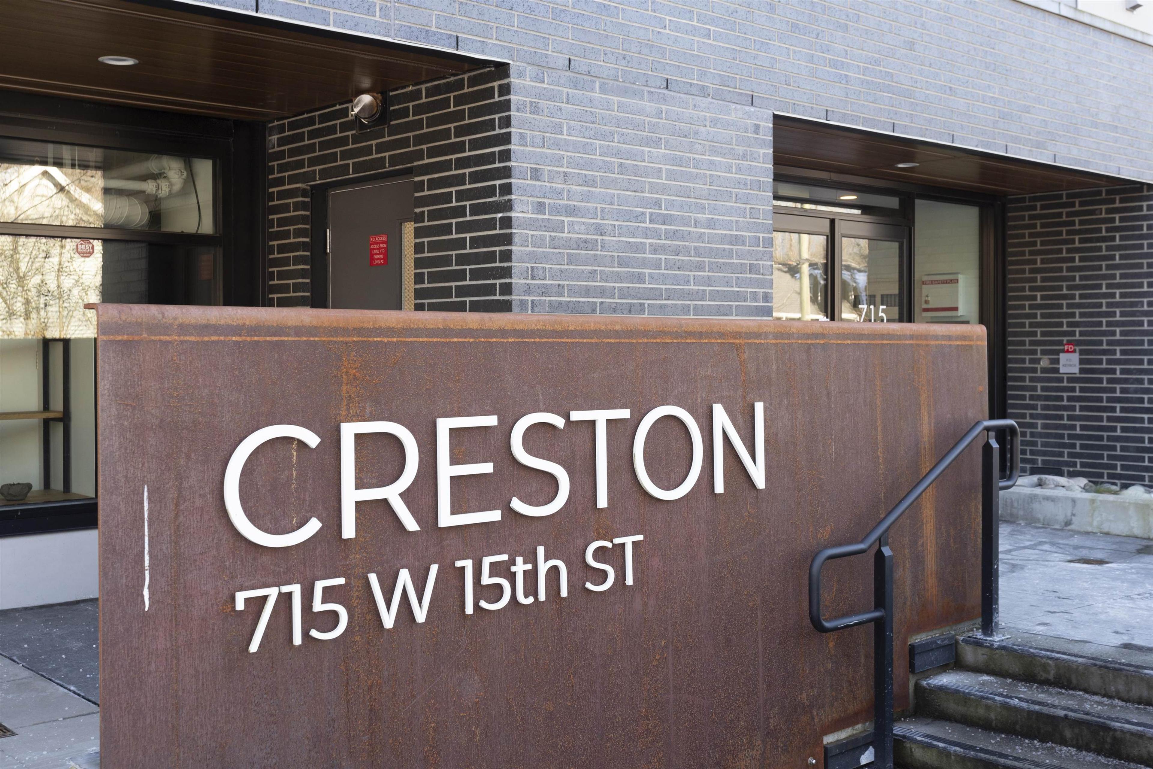 715 W 15th Street, North Vancouver - Exteriors - Photo 3