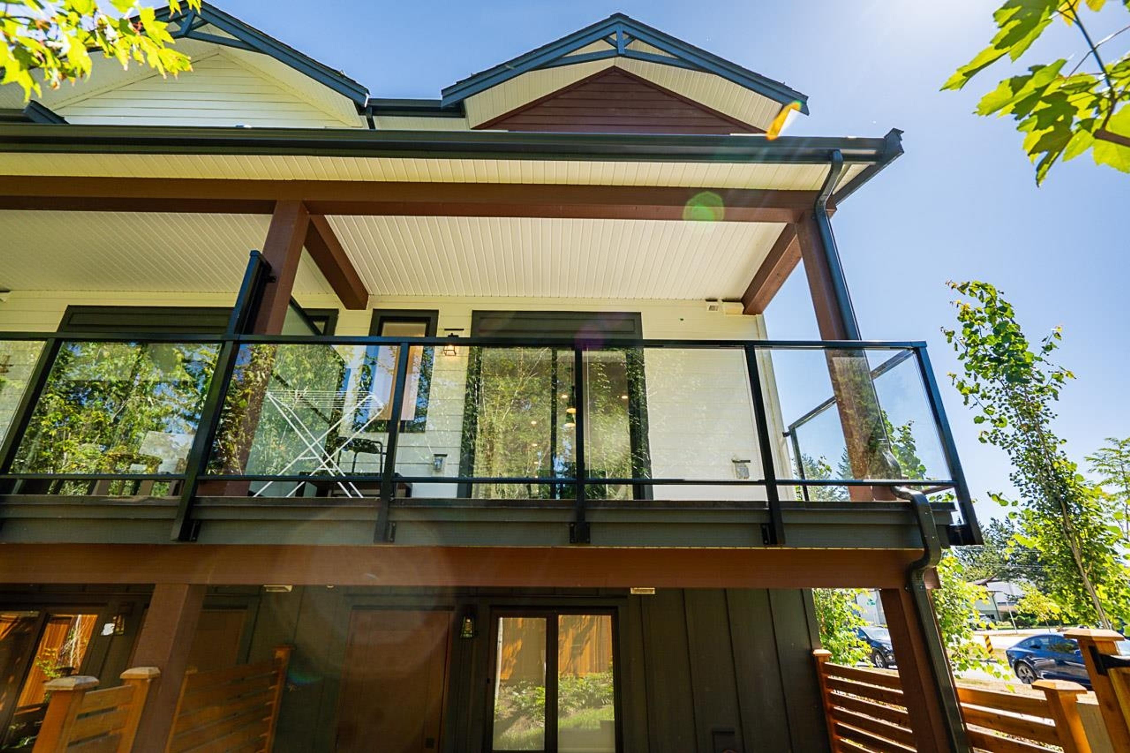 10527 155 Street, Surrey - Exteriors - Photo 5