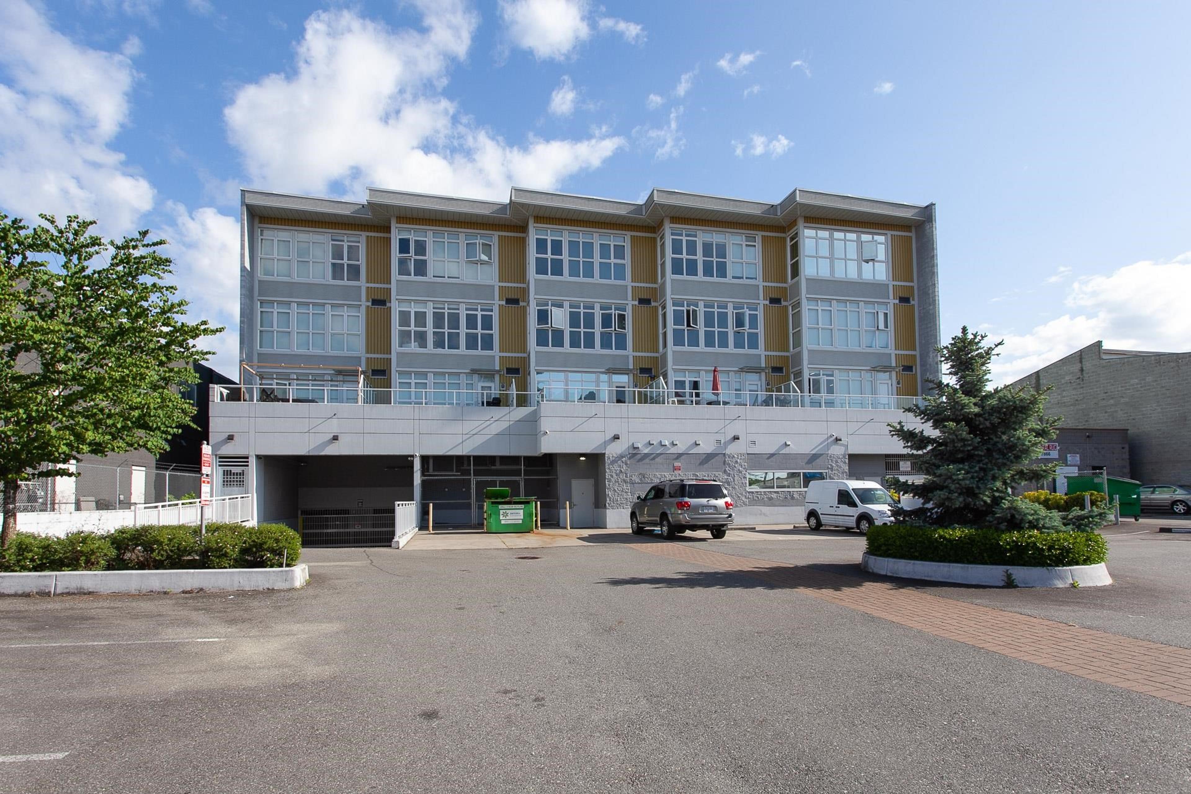 20238 Fraser Highway, Langley - Exteriors - Full Complex View - Photo 2