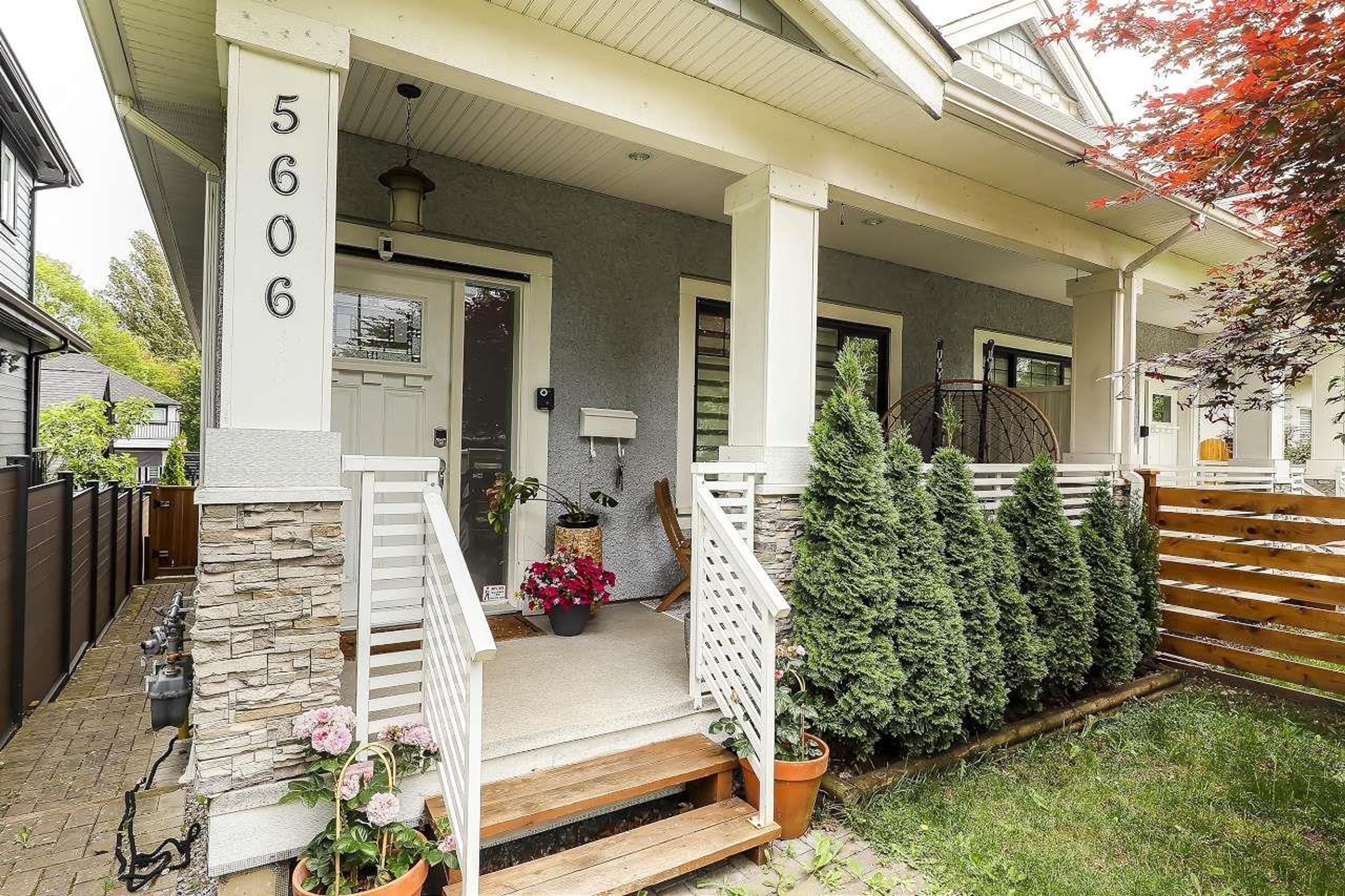 5606 Rhodes Street, Vancouver - Exteriors - Photo 9