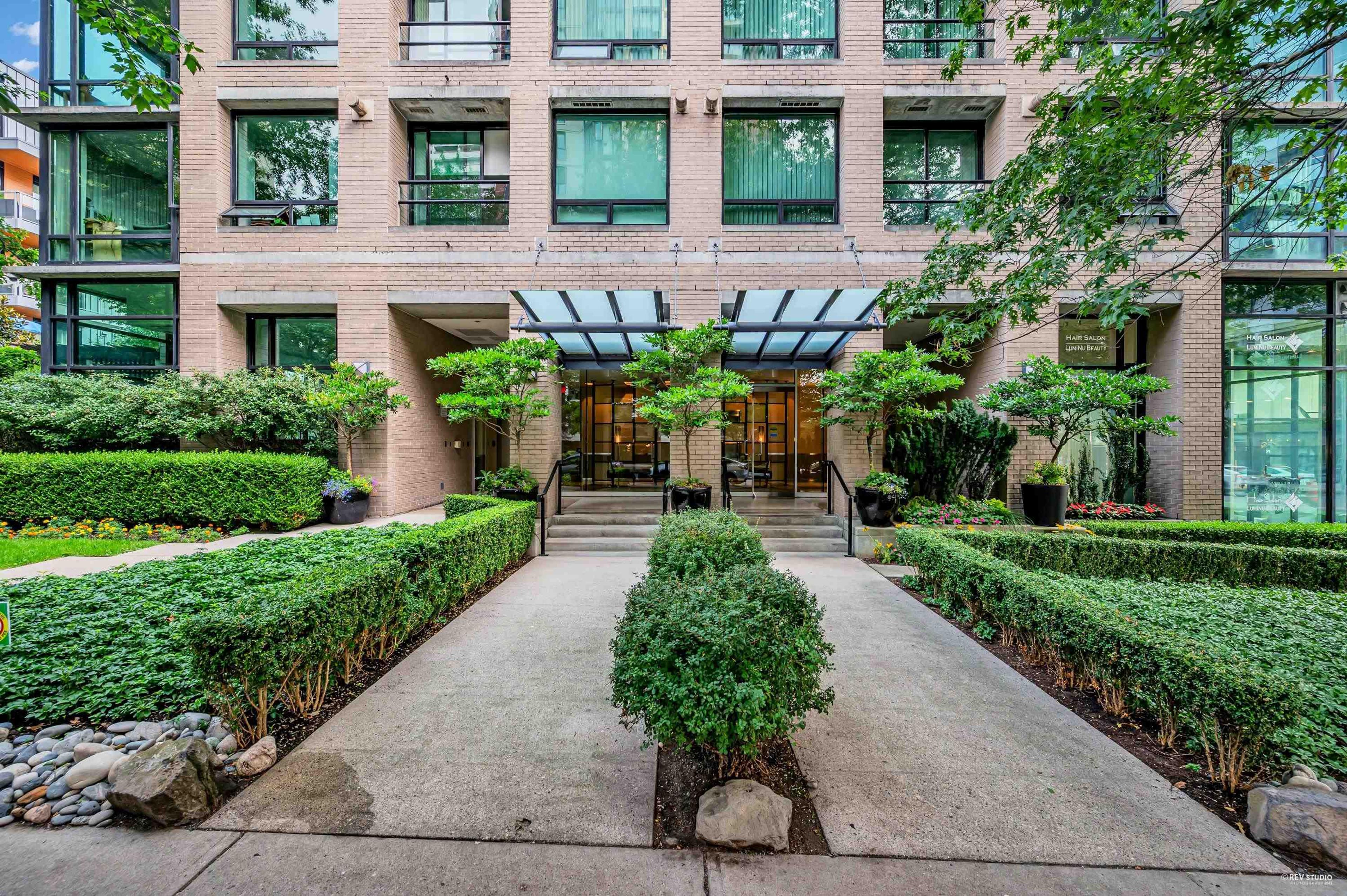 1003 Burnaby Street, Vancouver - Exteriors - Photo 1