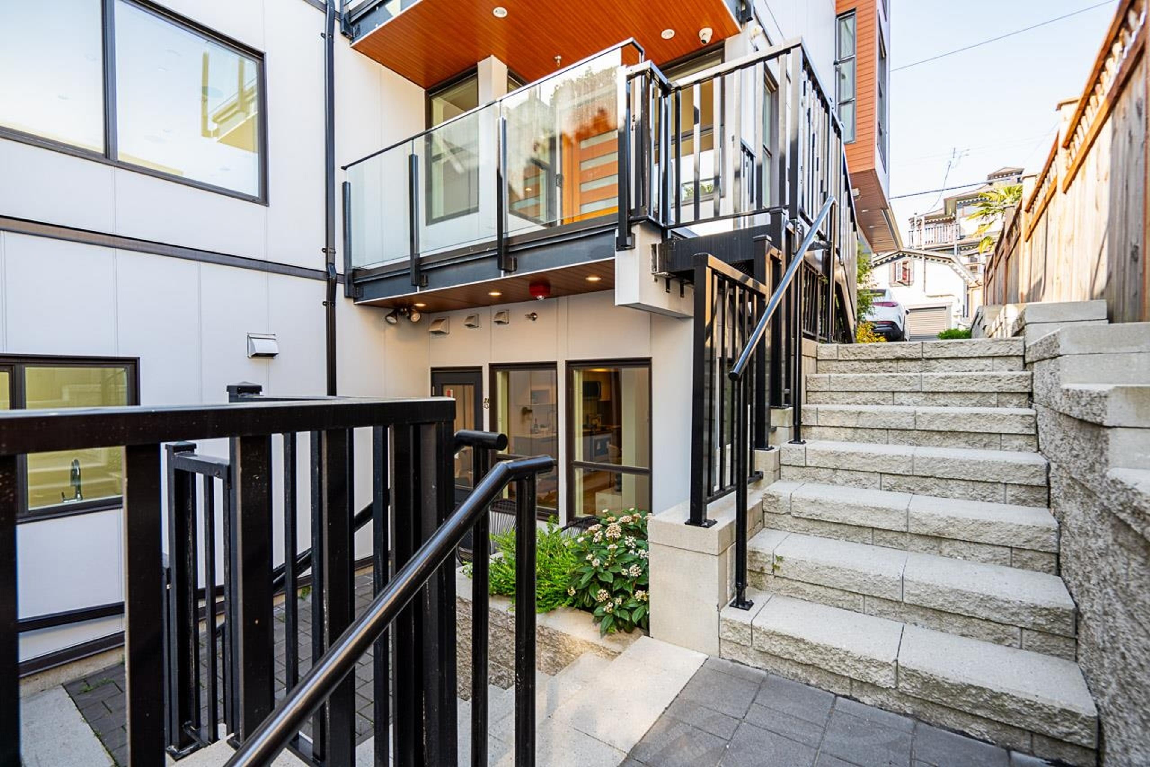 434 E 1st Street, North Vancouver - Exteriors - Photo 1