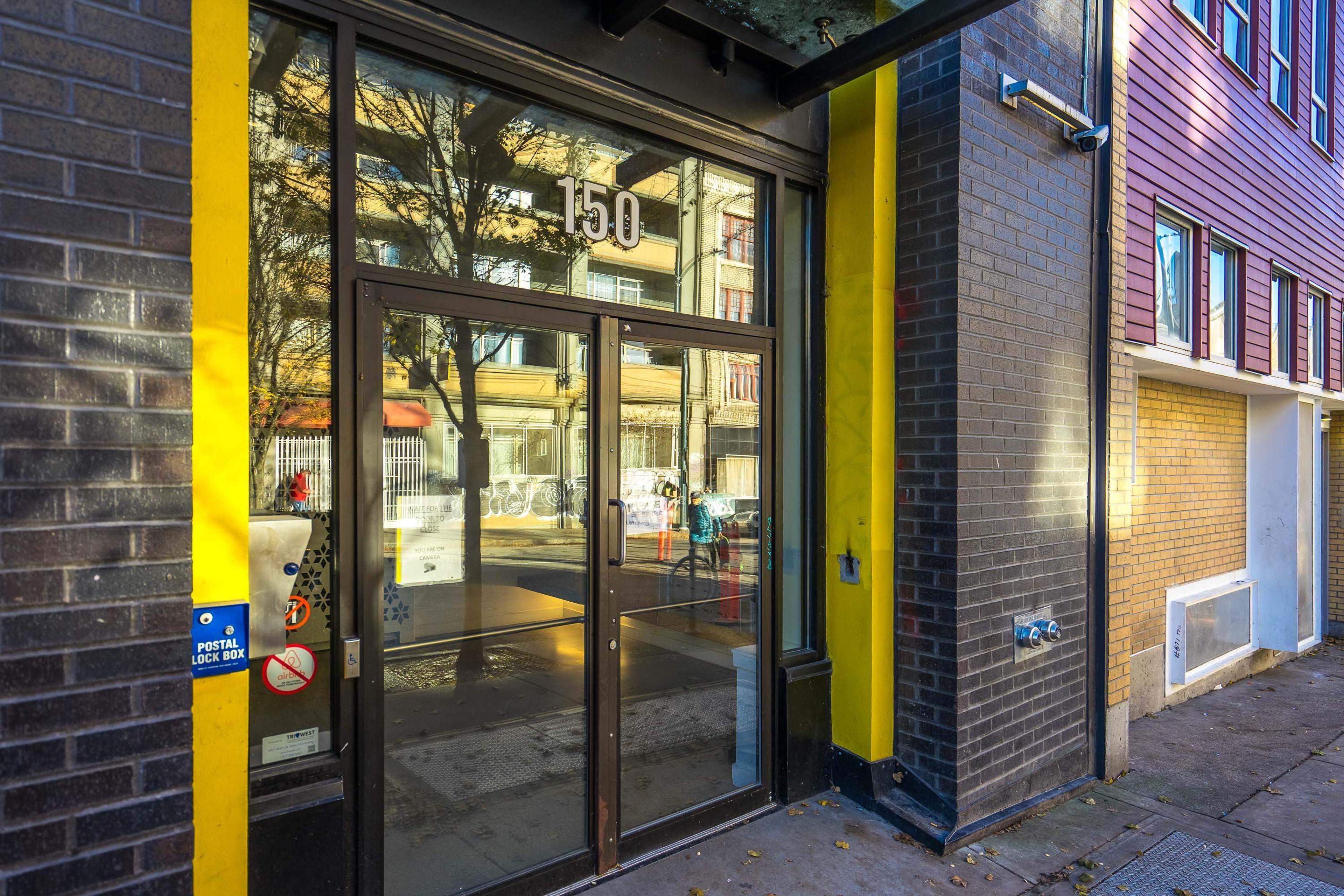 150 E Cordova Street, Vancouver - Exteriors - Photo 2