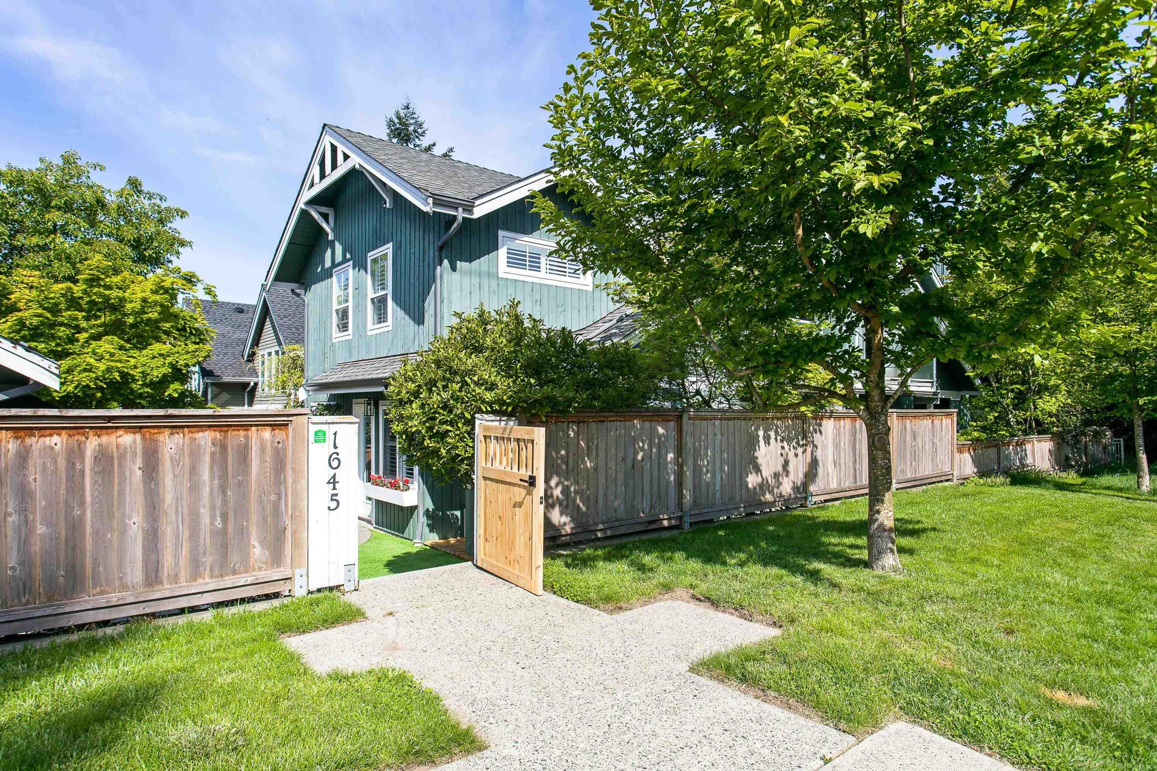 1645 St. Andrews Avenue, North Vancouver - Exteriors - Photo 1