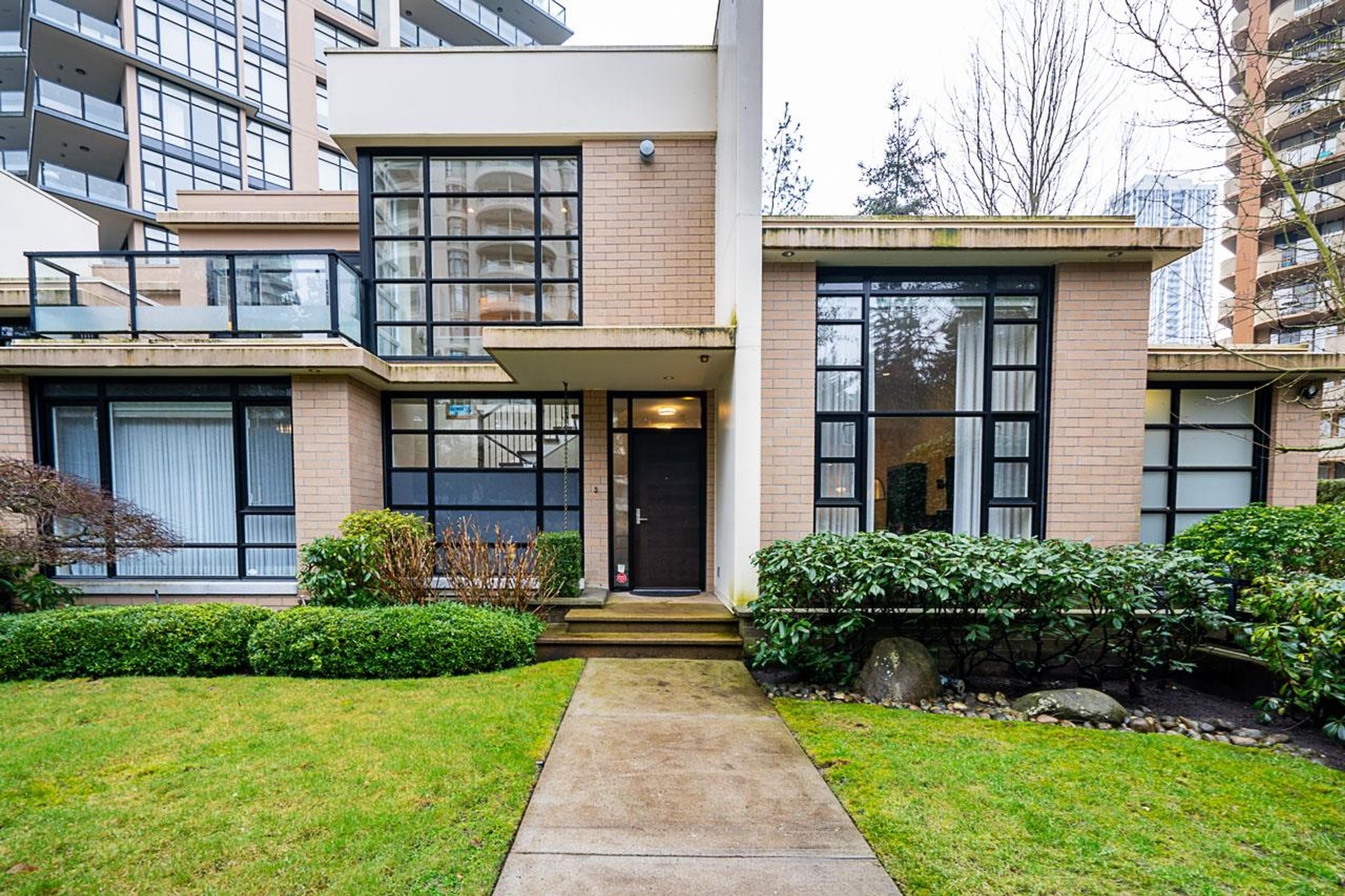 6198 Wilson Avenue, Burnaby - Exteriors - Photo 1