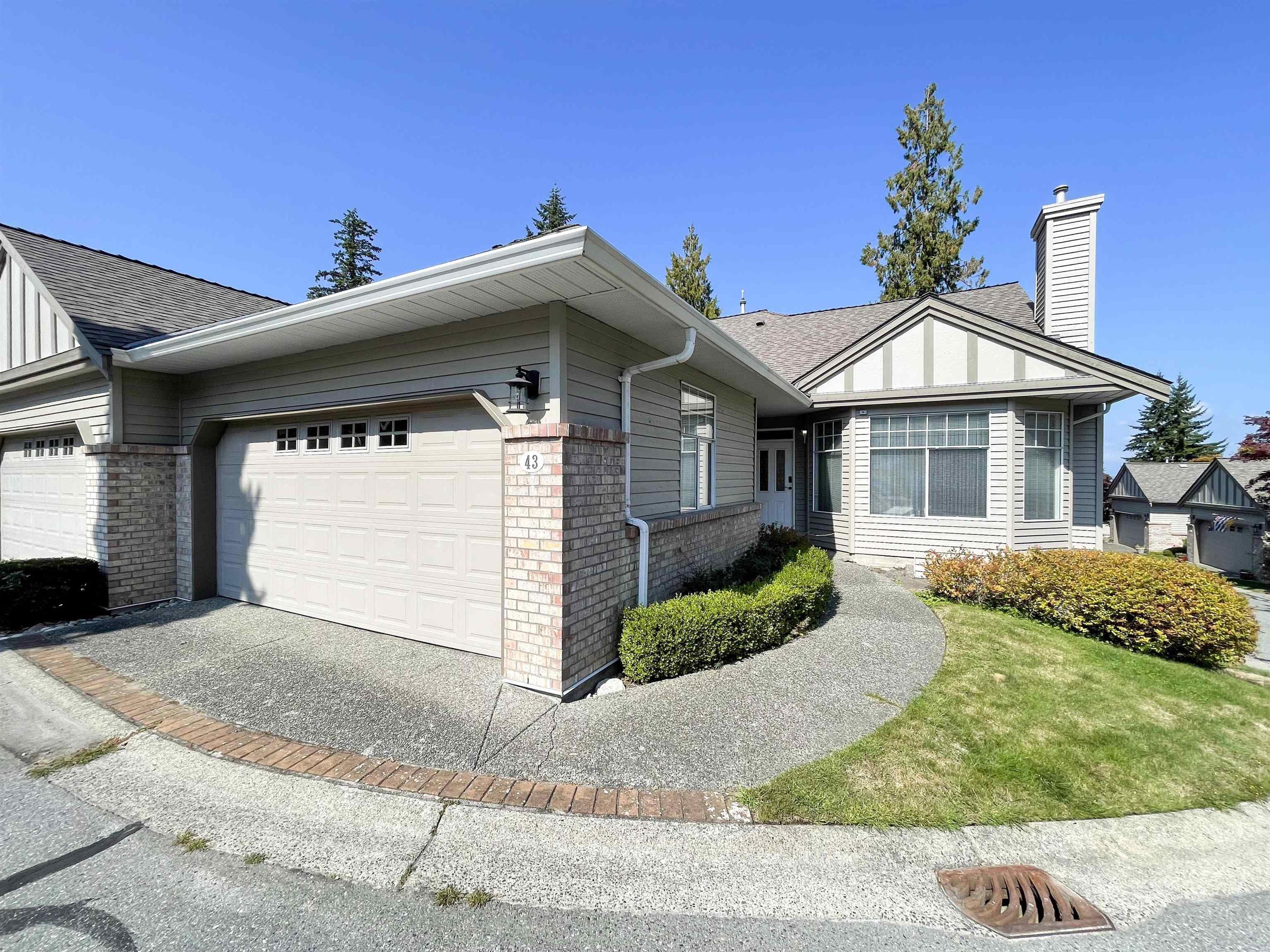 2533 152 Street, Surrey - Exteriors - Photo 1