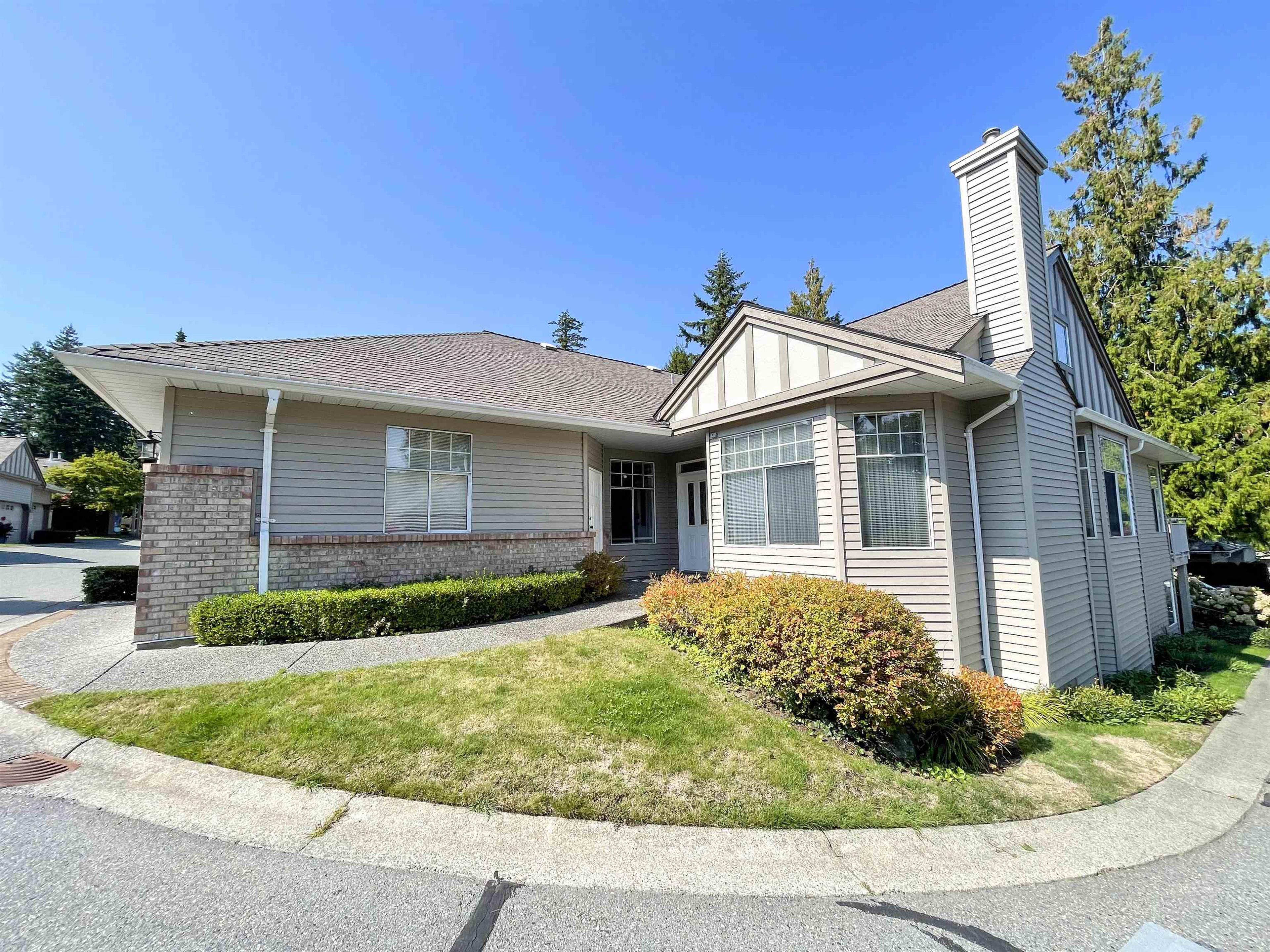 2533 152 Street, Surrey - Exteriors - Photo 2