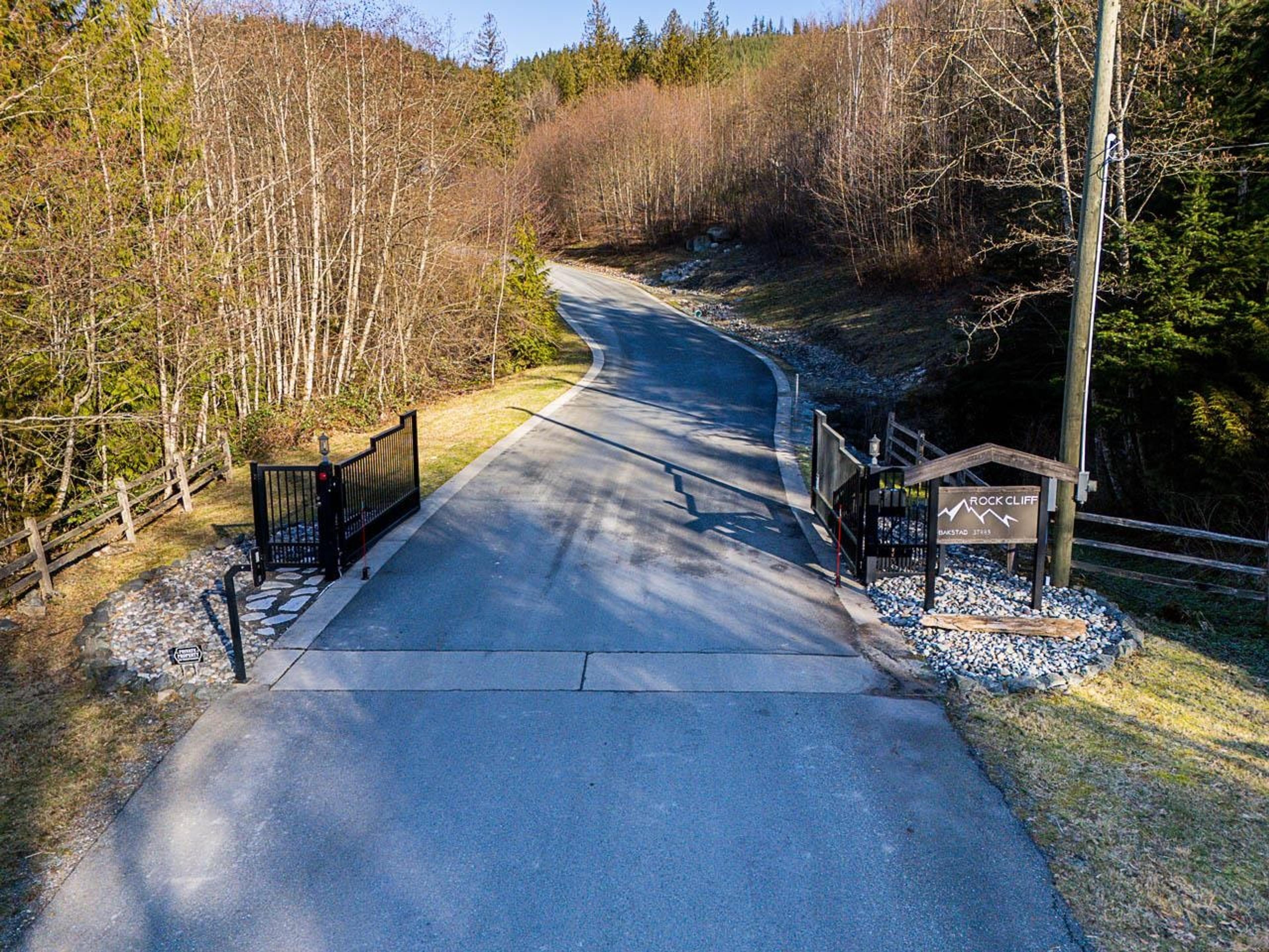 37885 Bakstad Road, Abbotsford - Exteriors - Photo 3