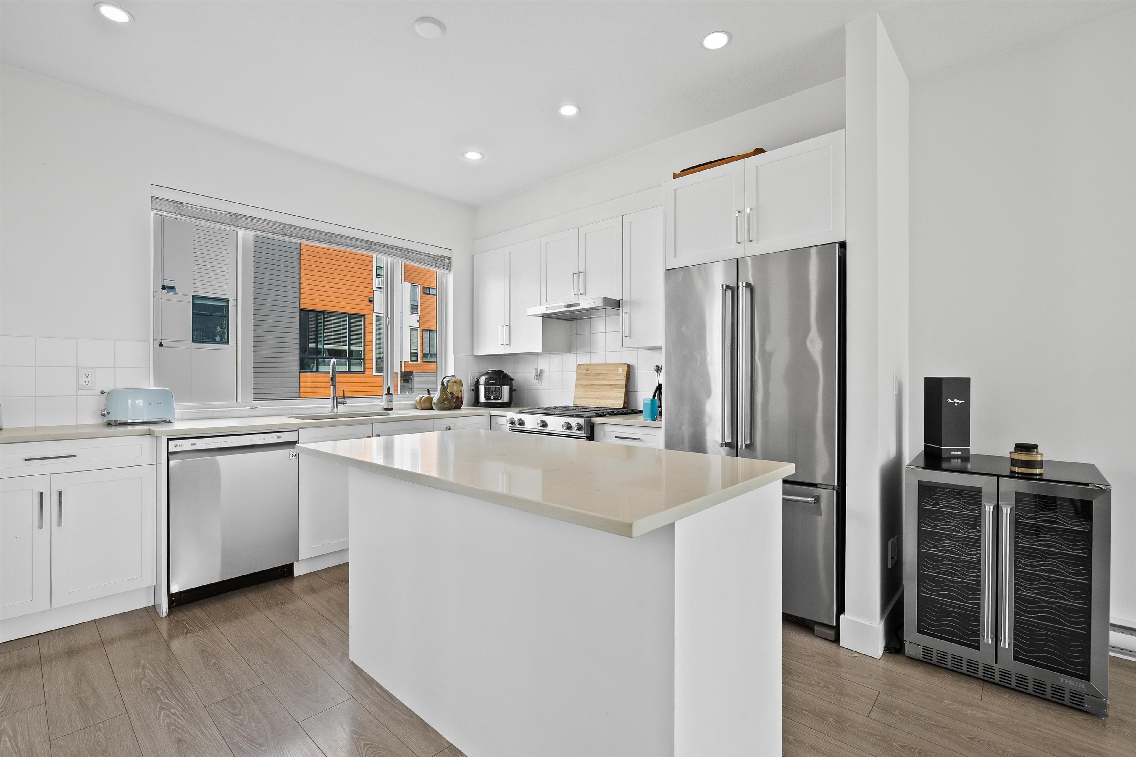#8 16433 19TH AVENUE - Image 3