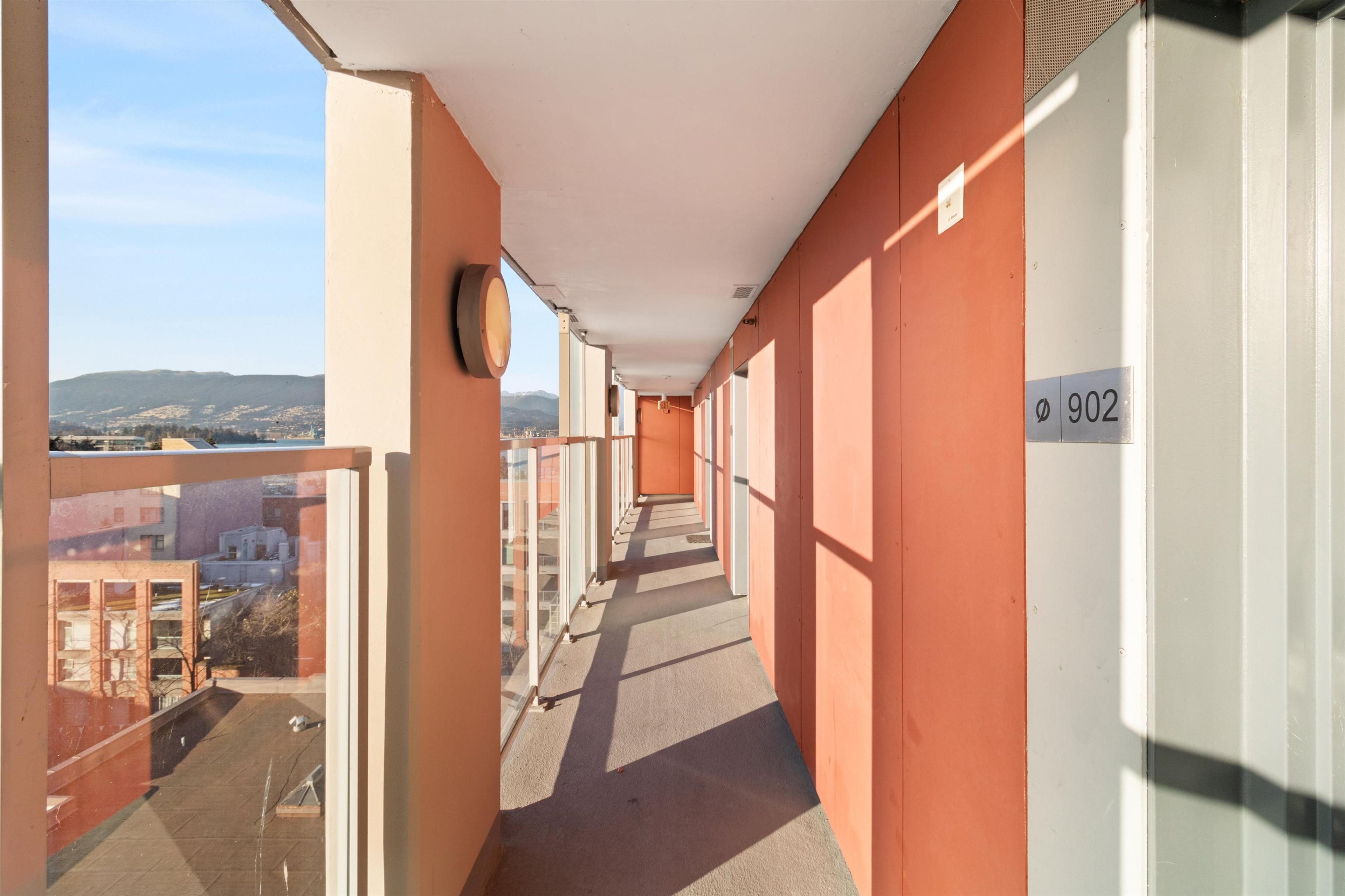 168 Powell Street, Vancouver - Common Areas - Lobbies / Hallways / Foyers - Photo 3