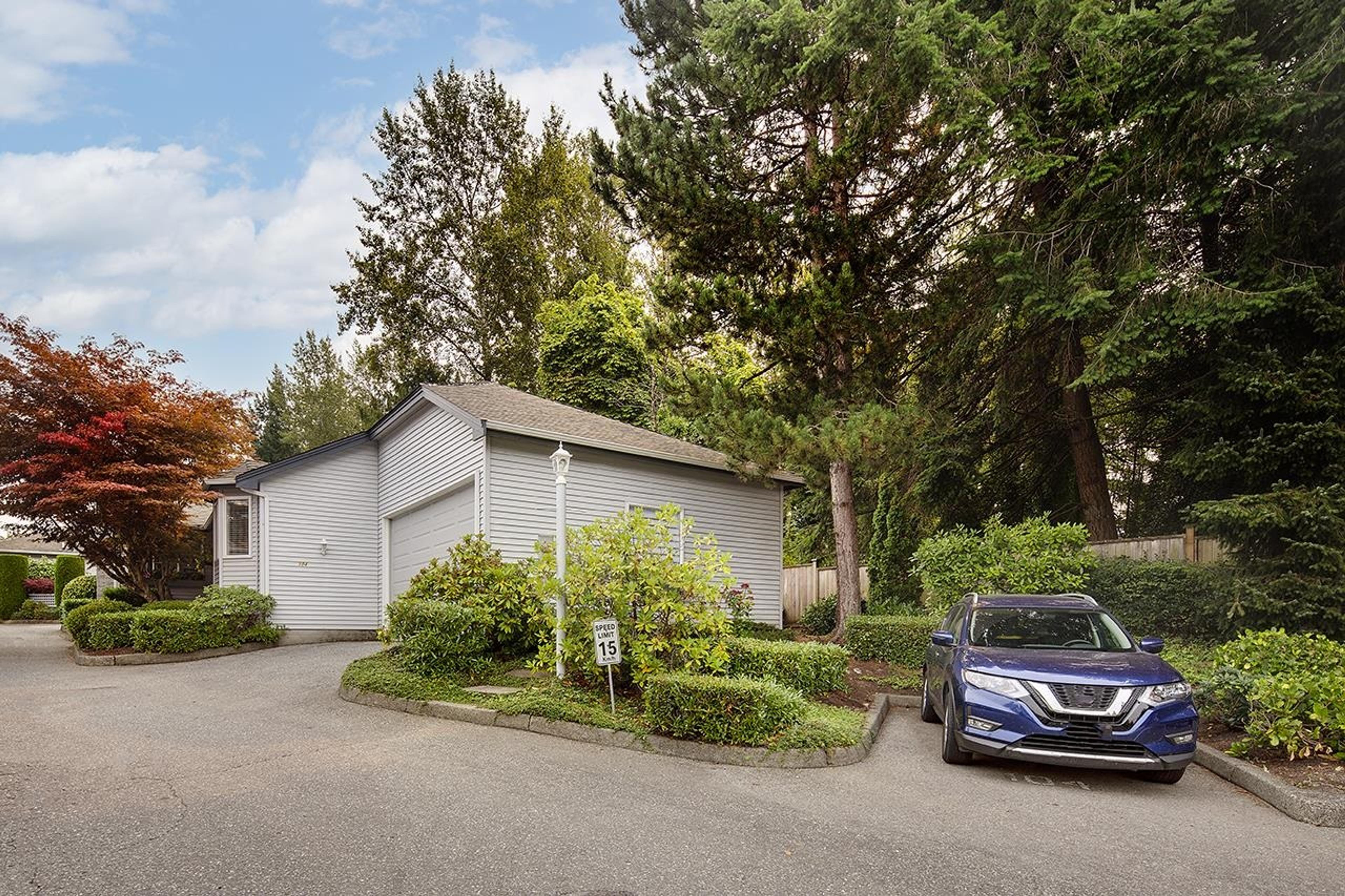 1744 128 Street, Surrey - Exteriors - Photo 4