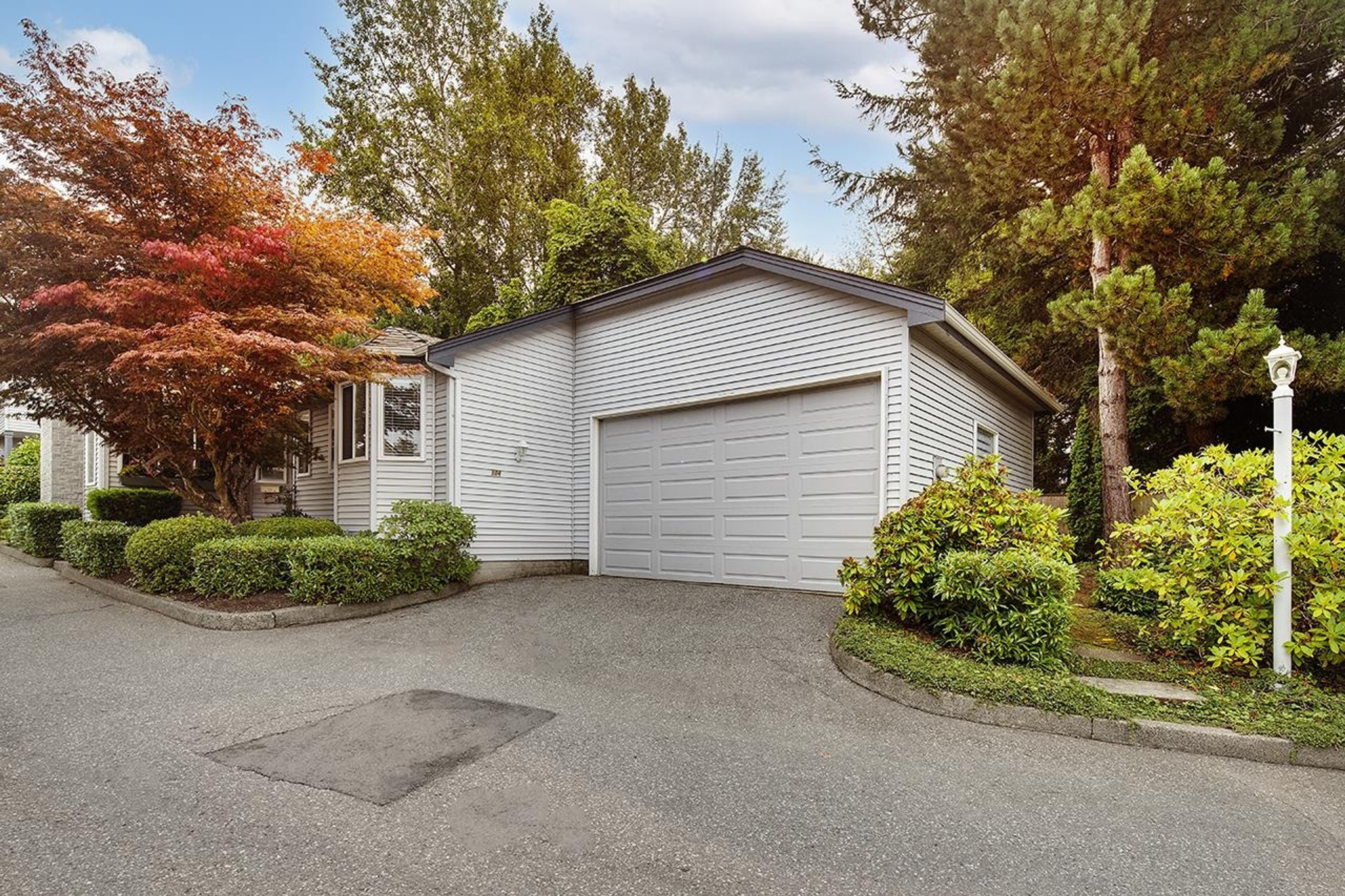 1744 128 Street, Surrey - Exteriors - Photo 5