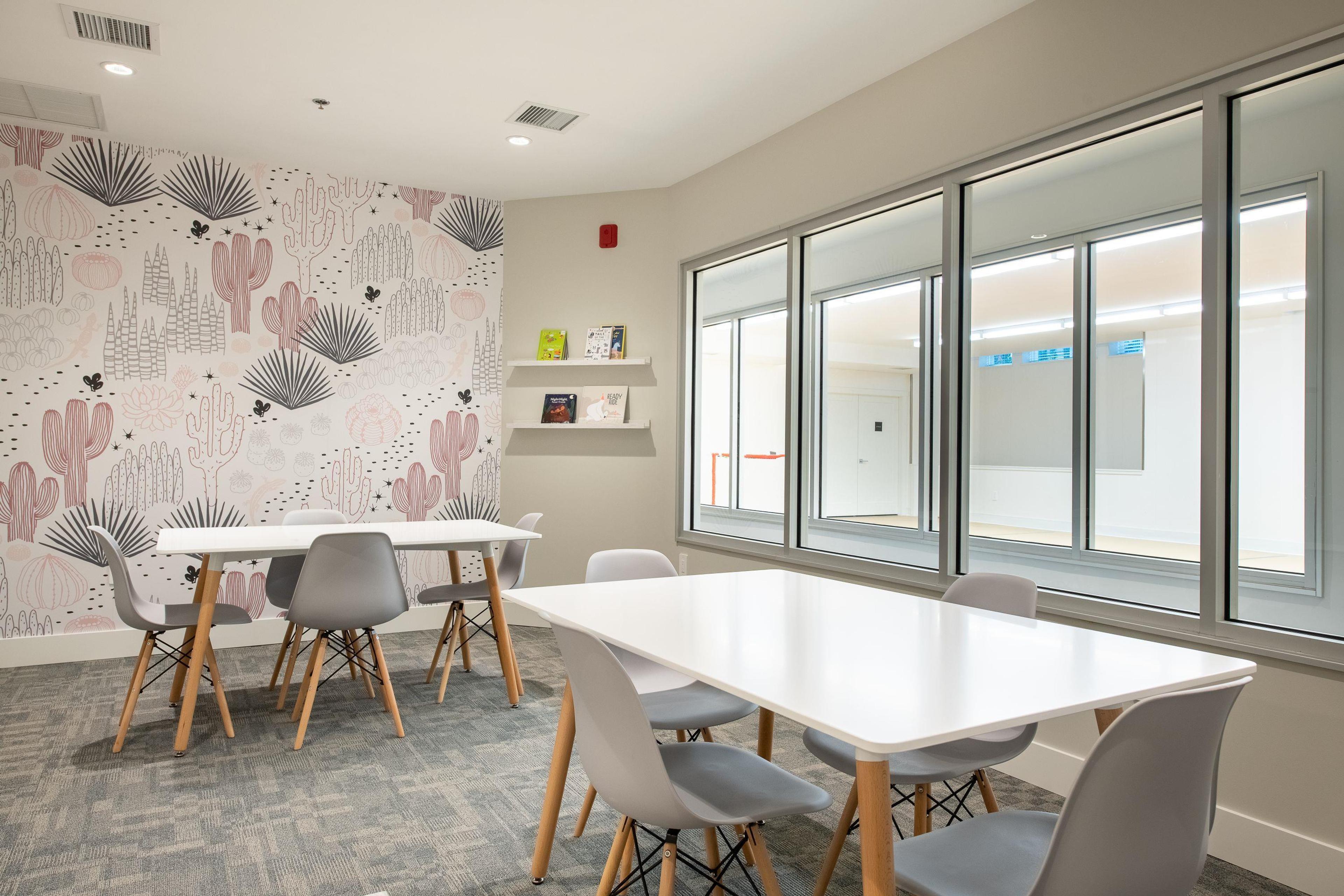 16325 21 Avenue, Surrey - Indoor Amenities - Libraries / Reading areas - Photo 1