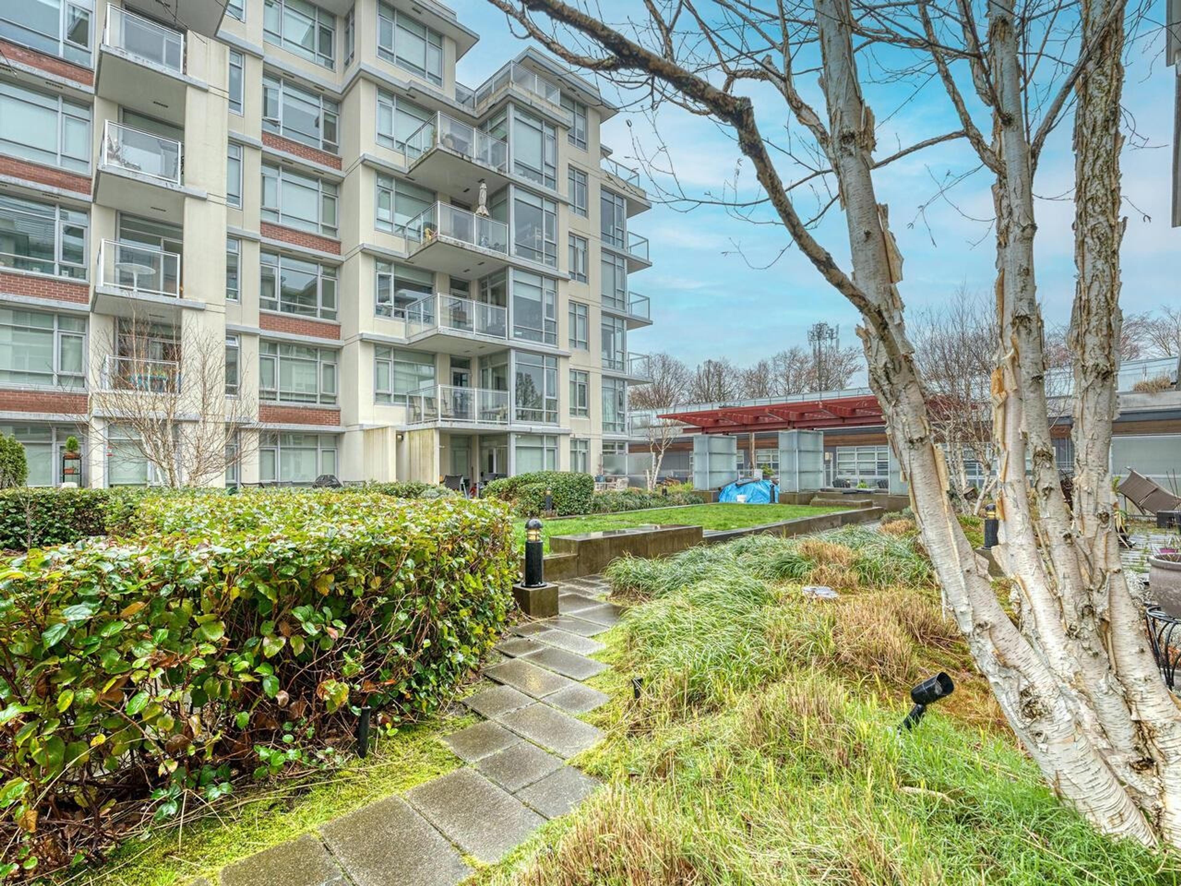 2228 W Broadway, Vancouver - Exteriors - Photo 1