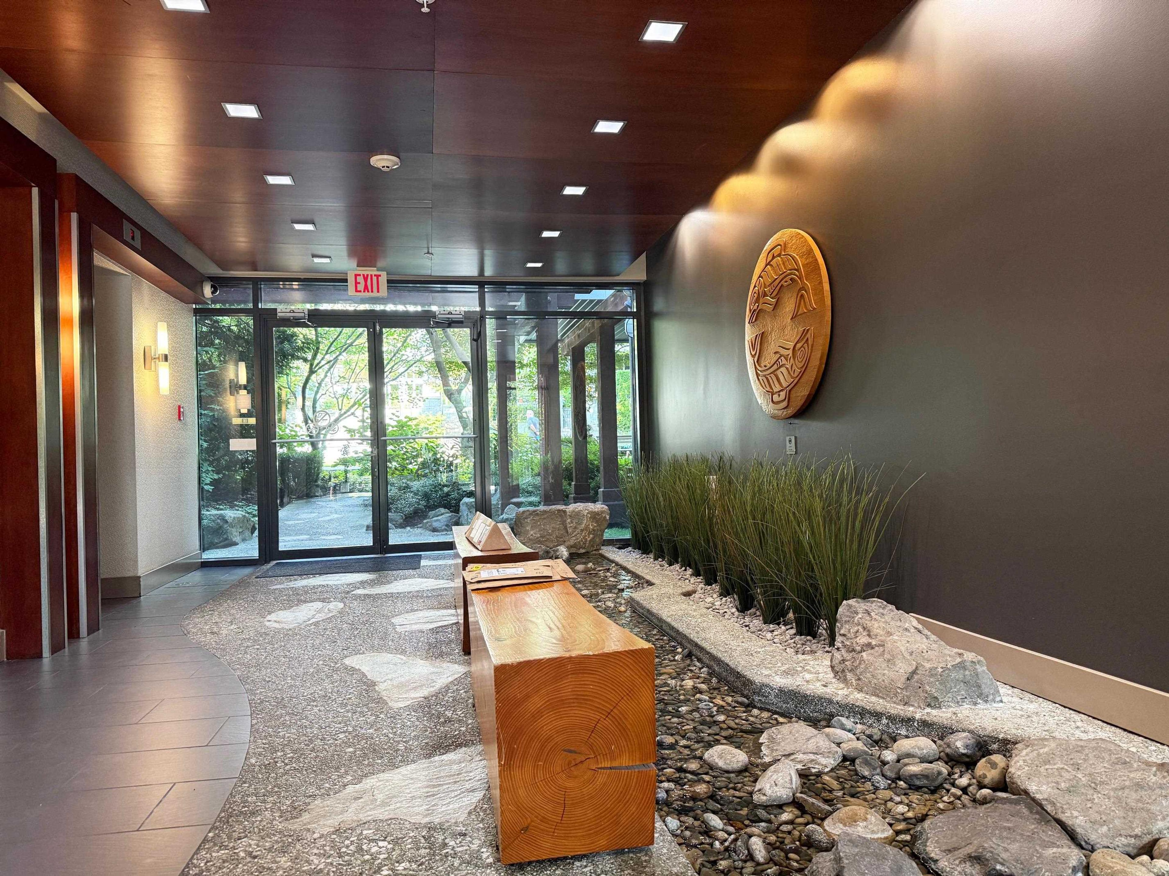 6328 Larkin Drive, Vancouver - Exteriors - Photo 1