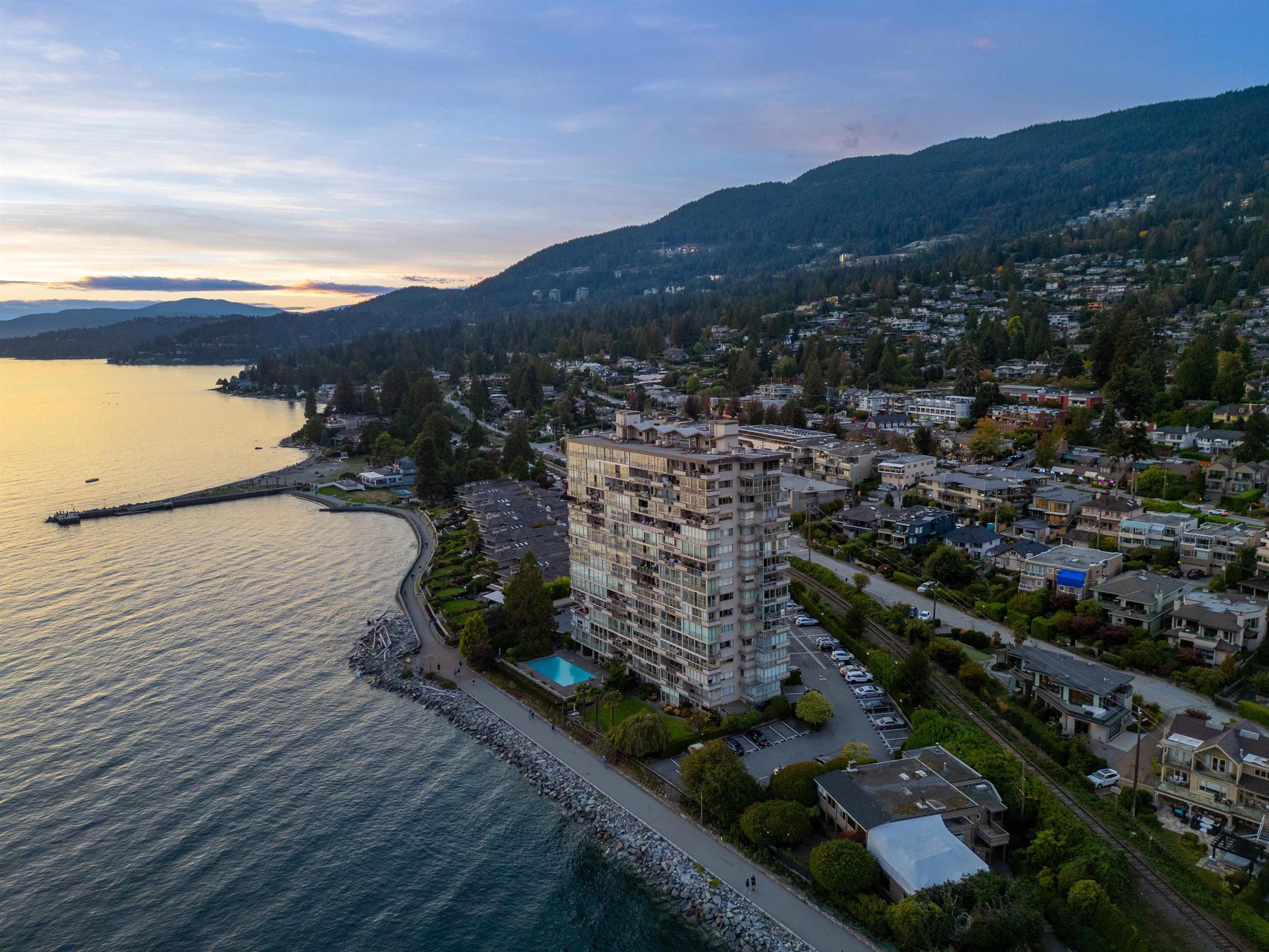 150 24th Street, West Vancouver - Exteriors - Full Complex View, Drone/Aerial View - Photo 3