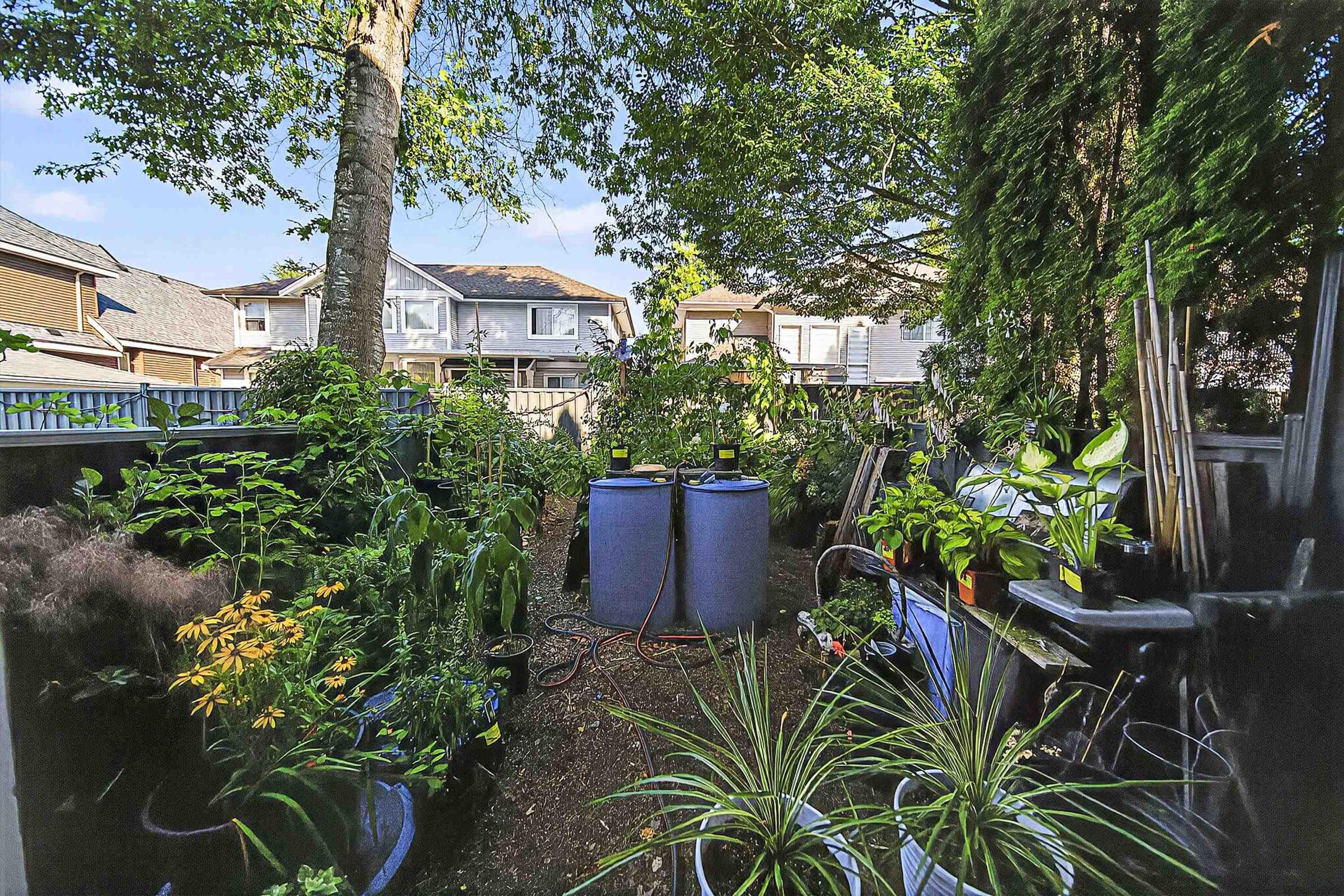 7250 144 Street, Surrey - Exteriors - Photo 5