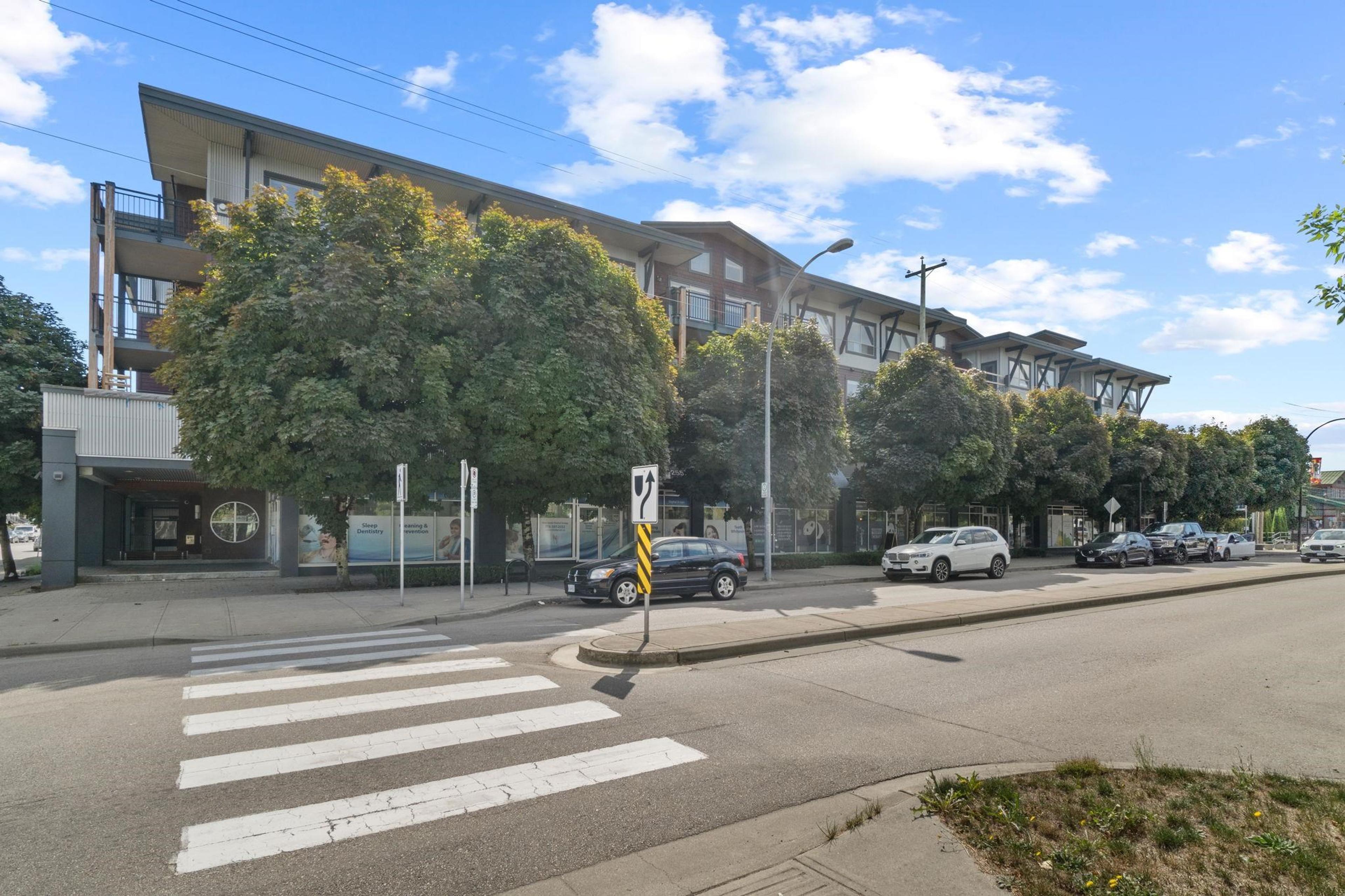 288 Hampton Street, New Westminster - Exteriors - Full Complex View - Photo 2