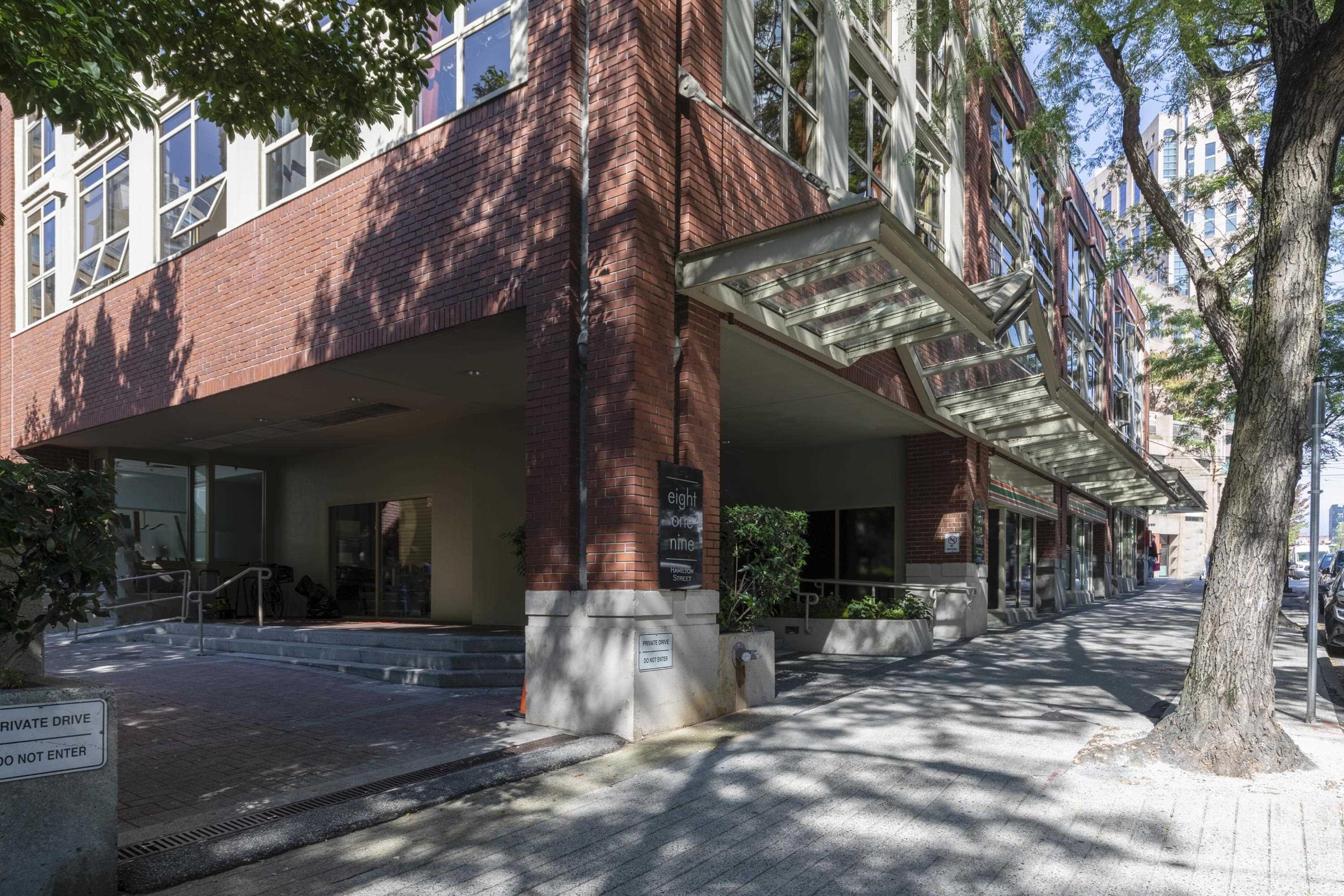 819 Hamilton Street, Vancouver - Exteriors - Photo 3