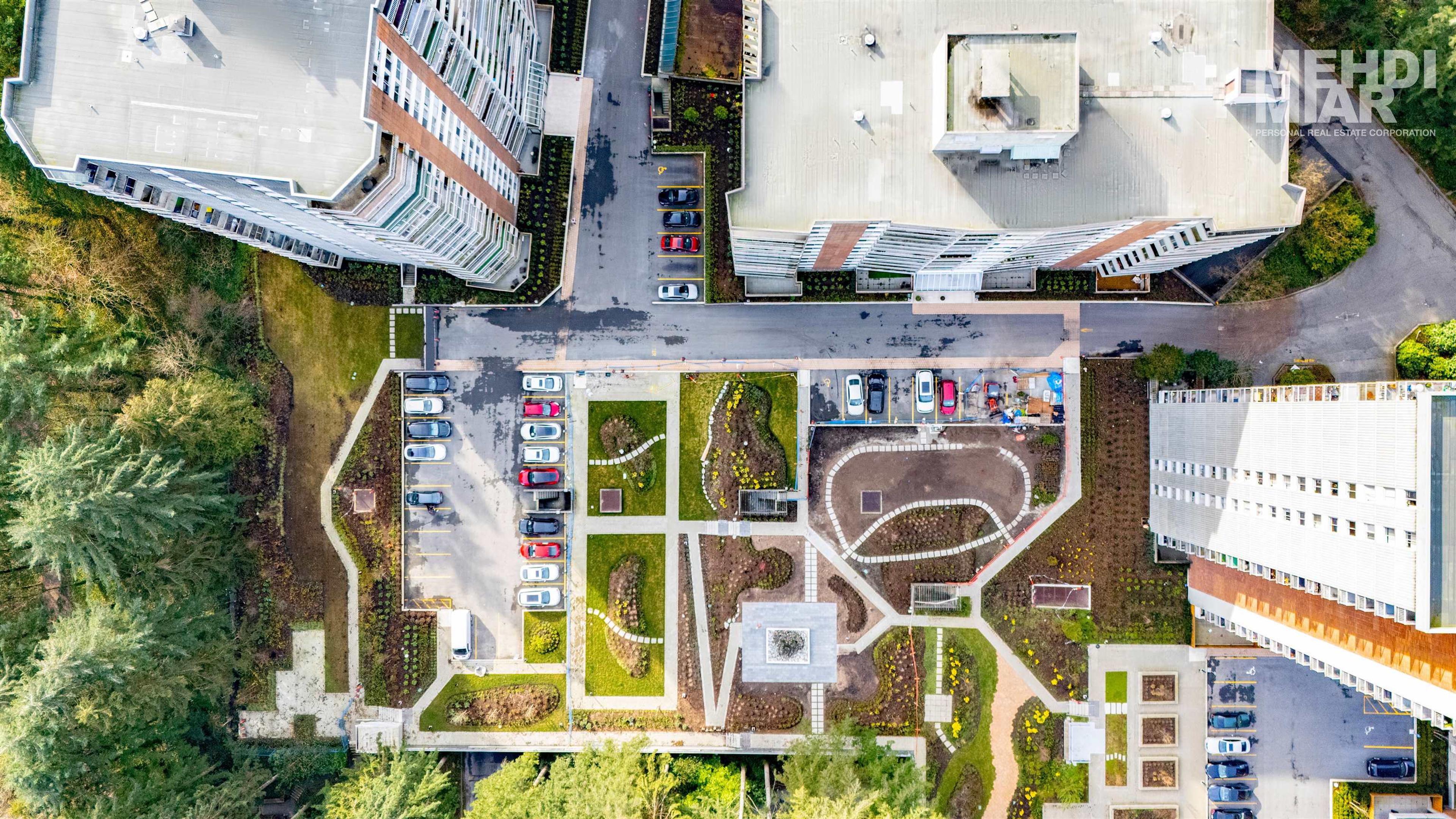 2020 Fullerton Avenue, North Vancouver - Exteriors - Full Complex View, Drone/Aerial View - Photo 2