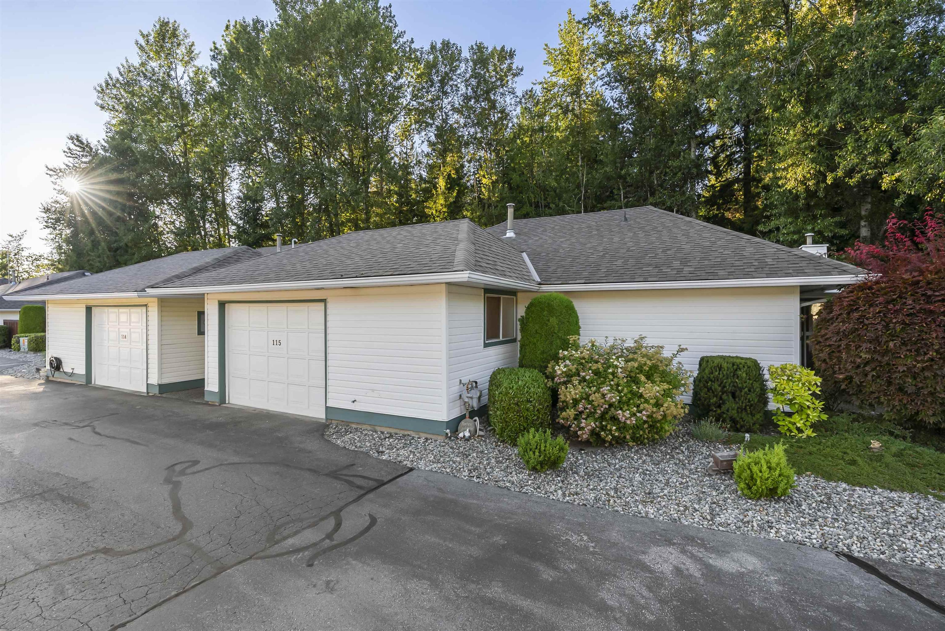 10172 141 Street, Surrey - Exteriors - Photo 2