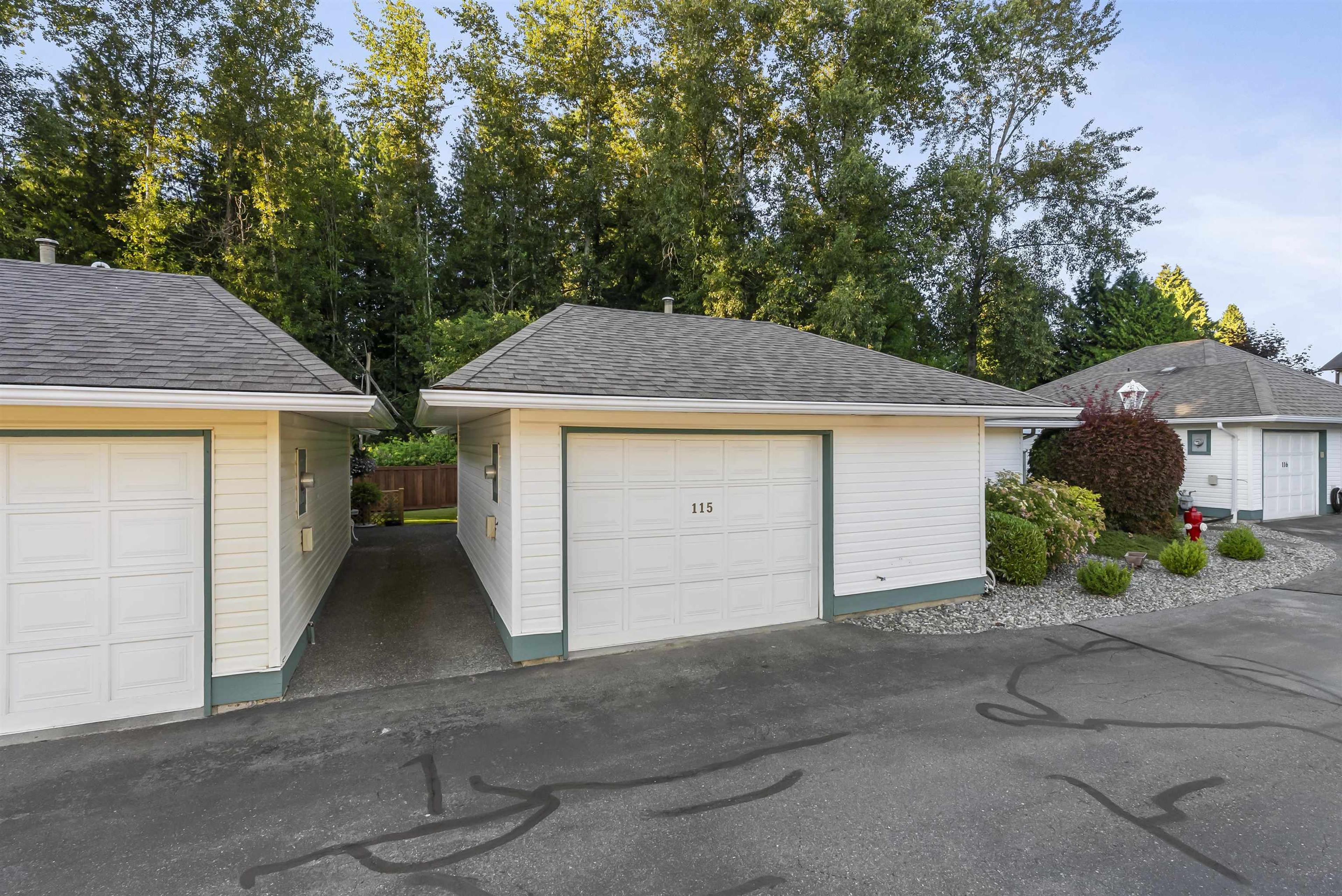 10172 141 Street, Surrey - Exteriors - Photo 5