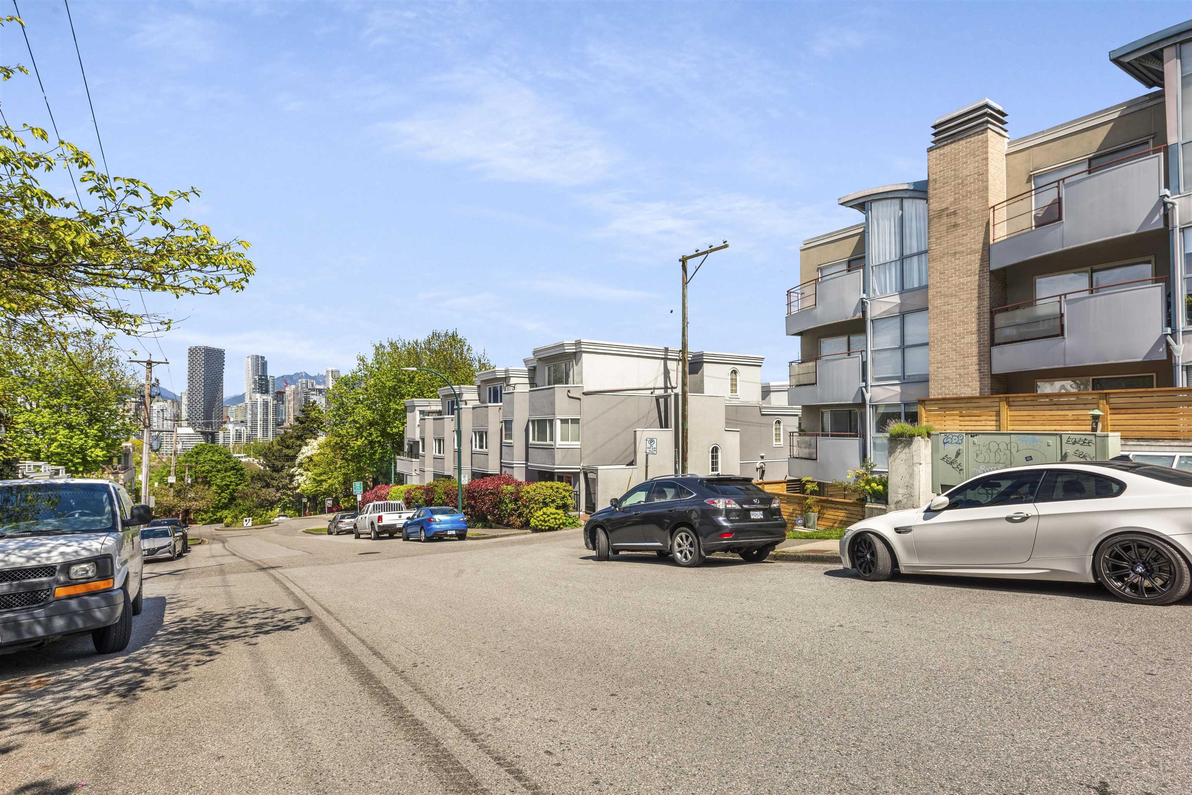 2388 Alder Street, Vancouver - Exteriors - Full Complex View - Photo 2