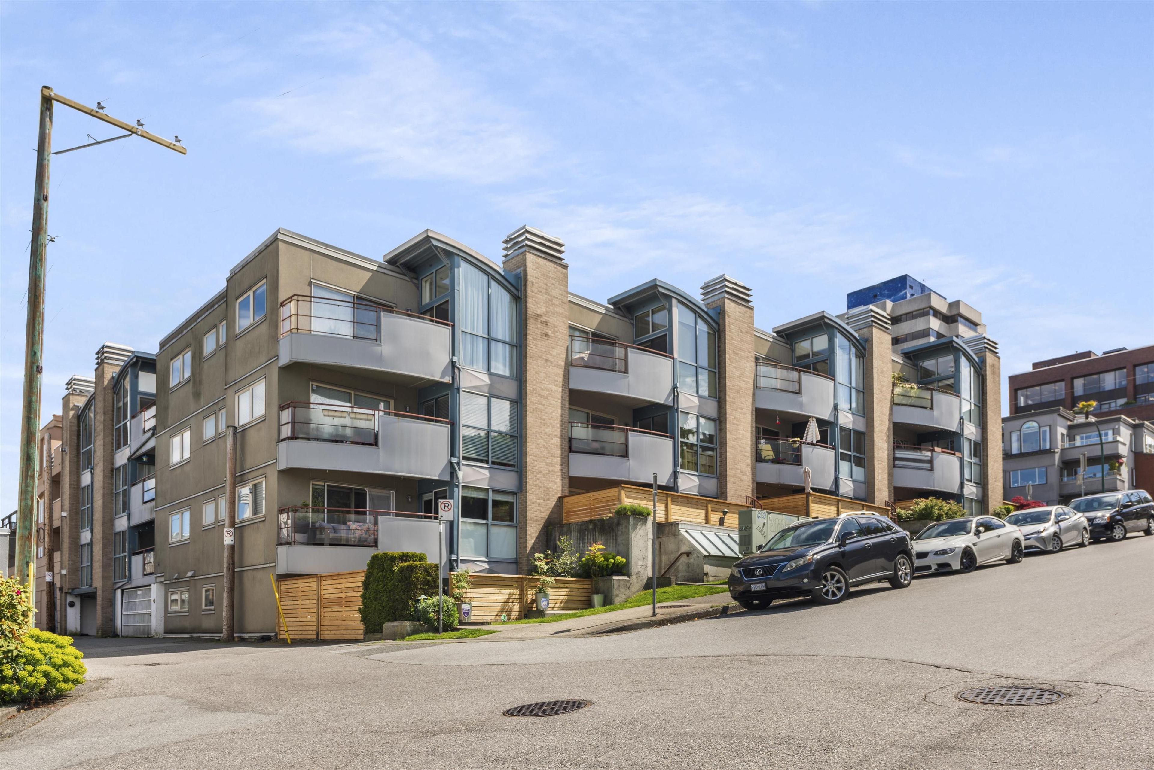 2388 Alder Street, Vancouver - Exteriors - Full Complex View - Photo 6