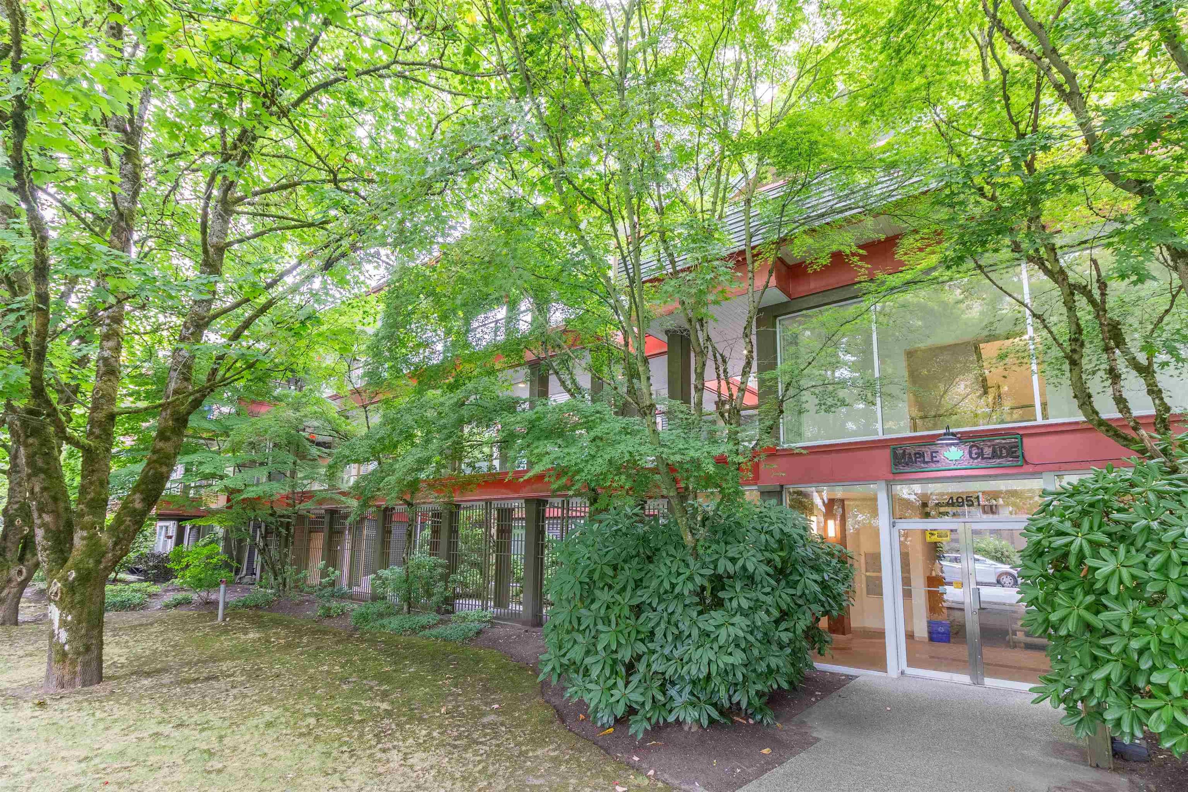 4951 Sanders Street, Burnaby - Exteriors - Photo 2